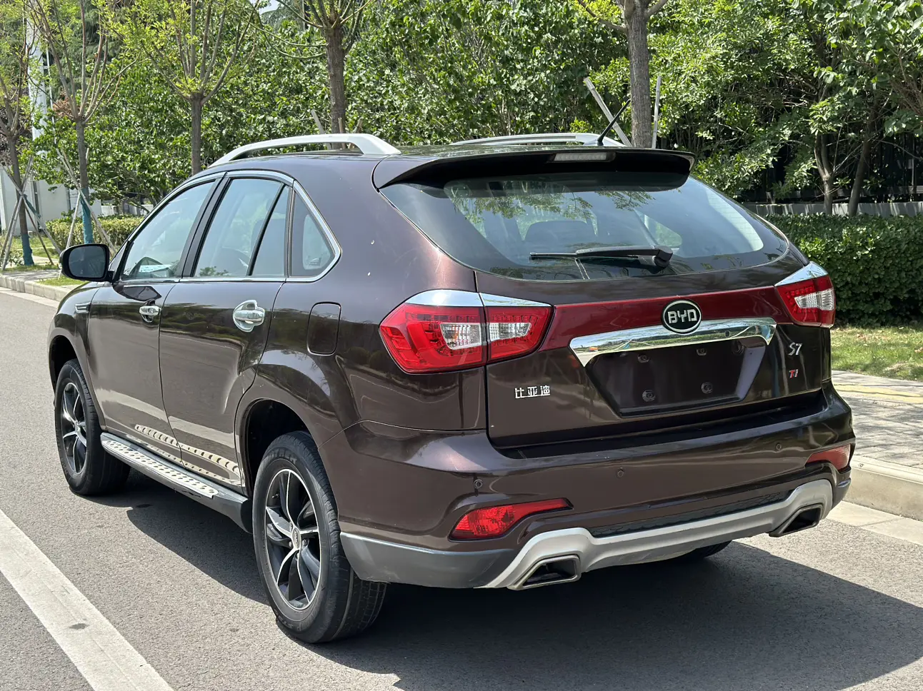 BYD S7