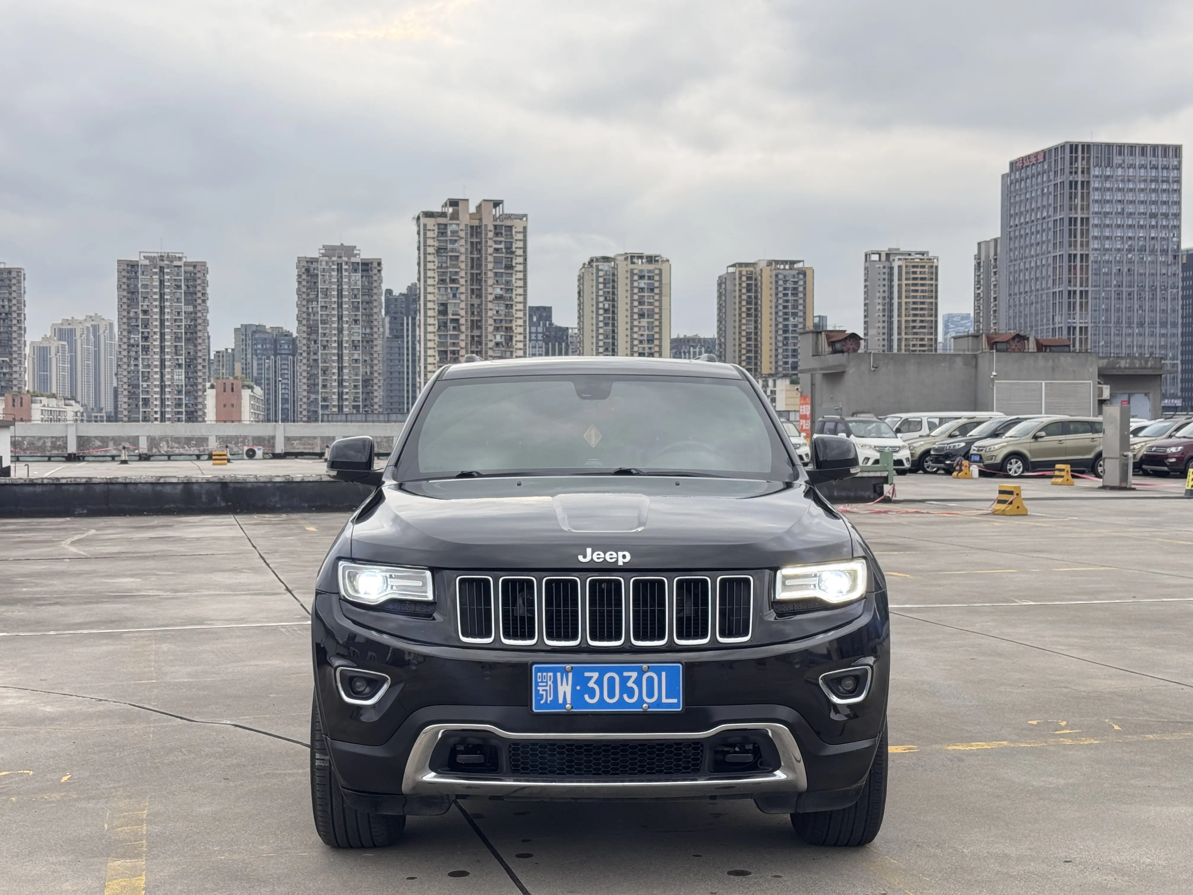 Jeep Grand Cherokee (imported)