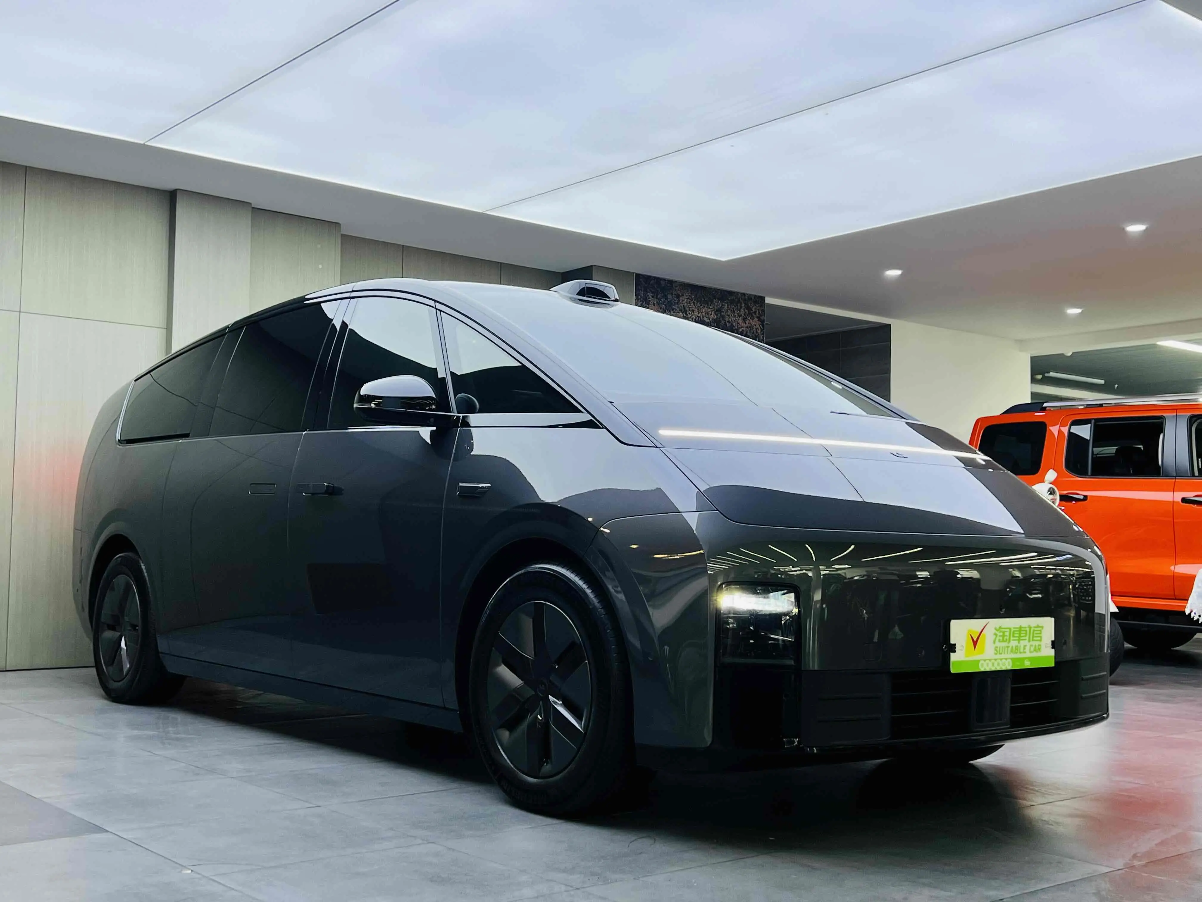 Li MEGA (Ideal MEGA)  из Китая