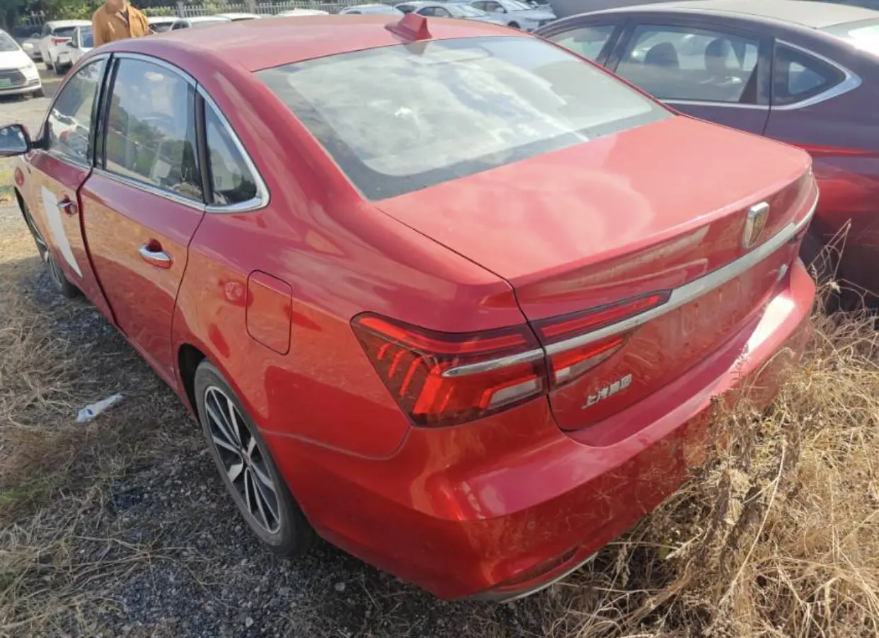 Roewe i6