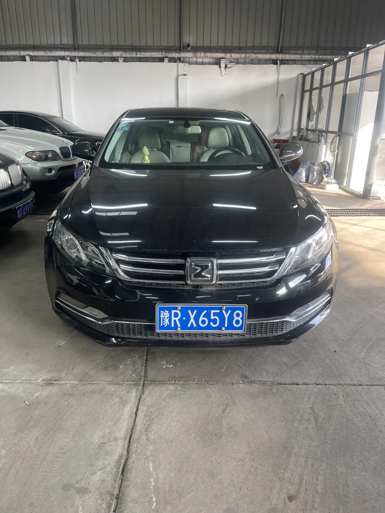 Zotye Z700