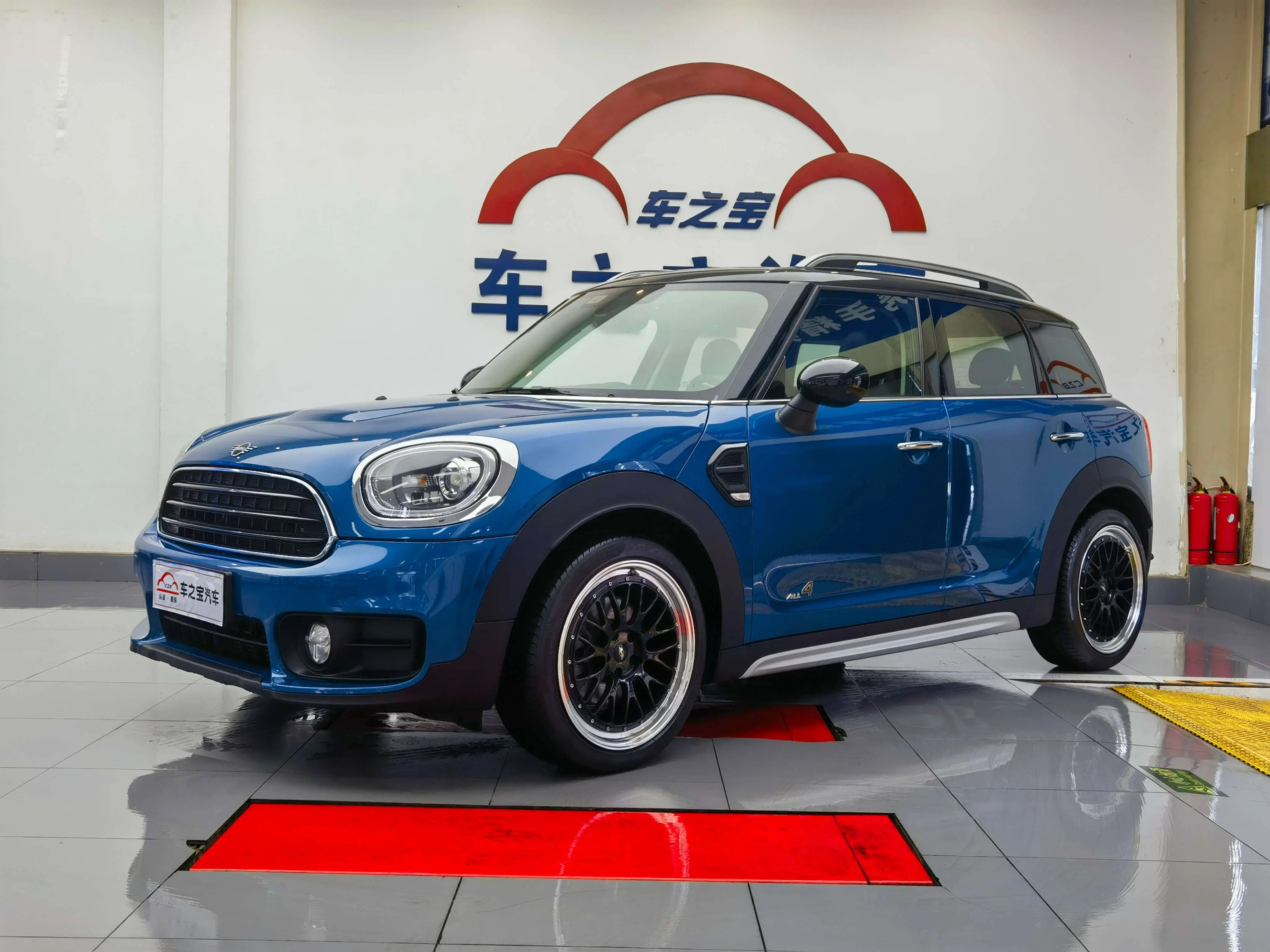 MINI COUNTRYMAN