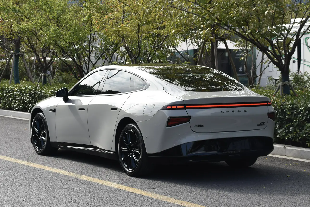 Xpeng P7