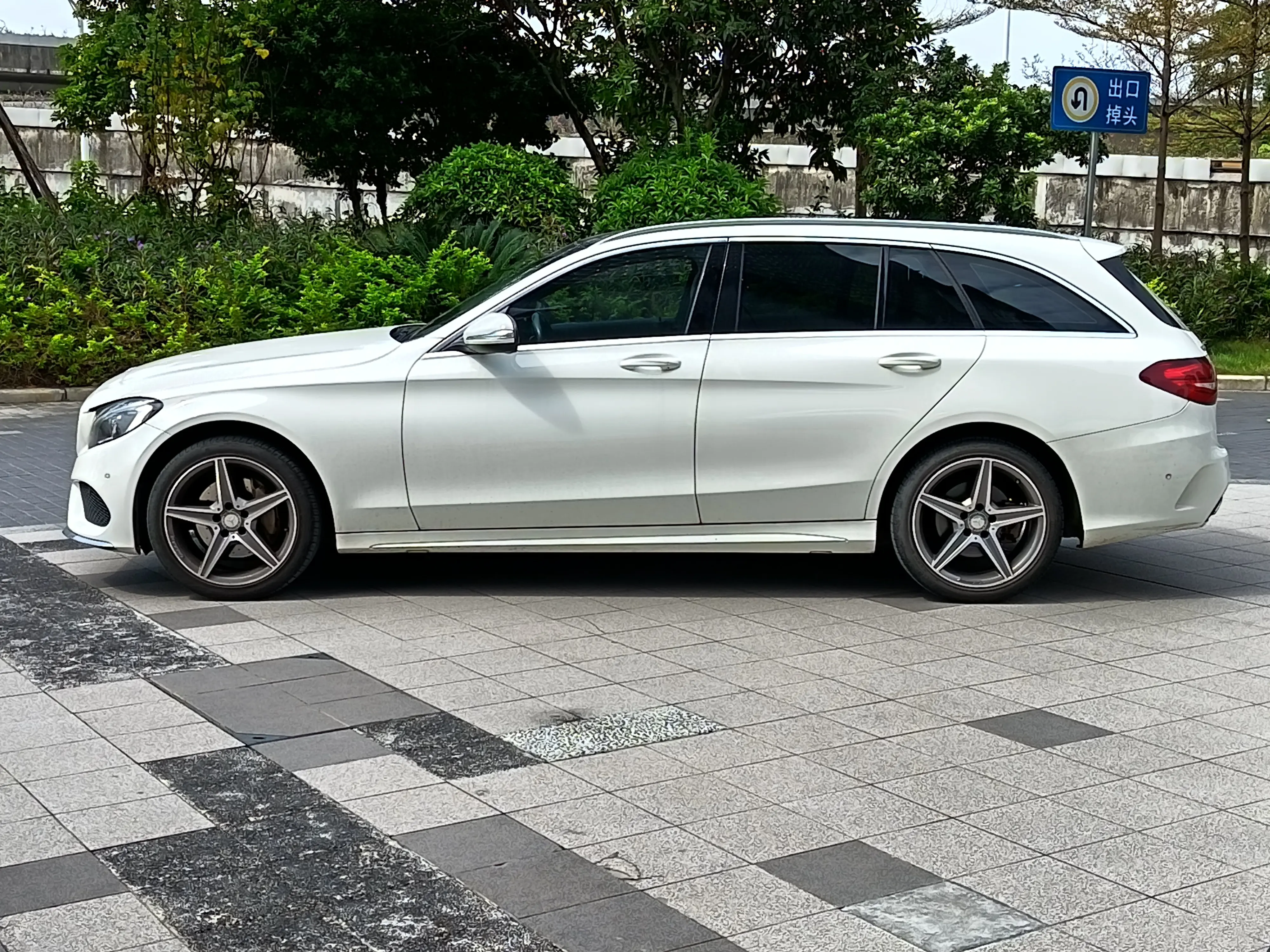 Mercedes-Benz C-Class (imported)