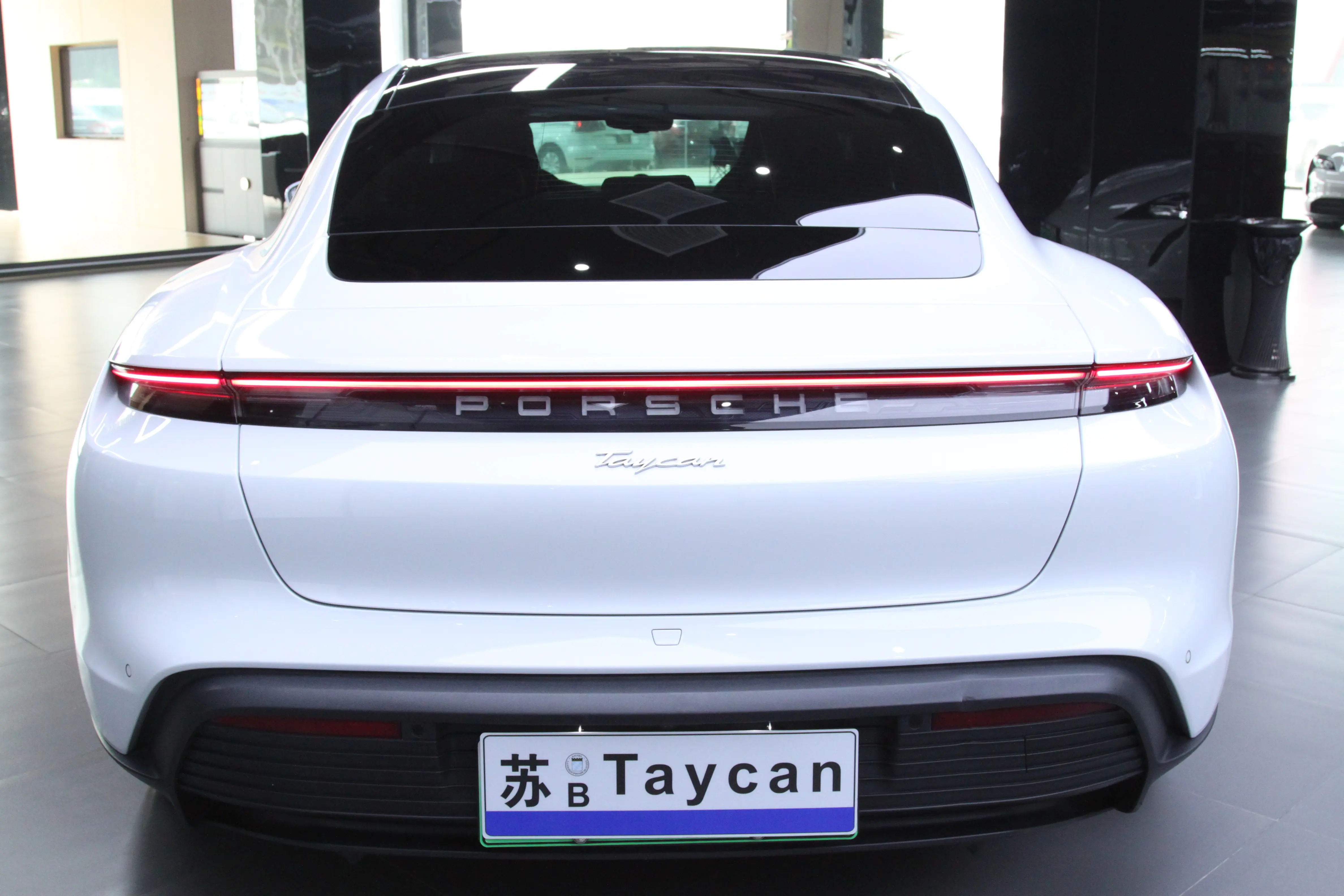 Porsche Taycan