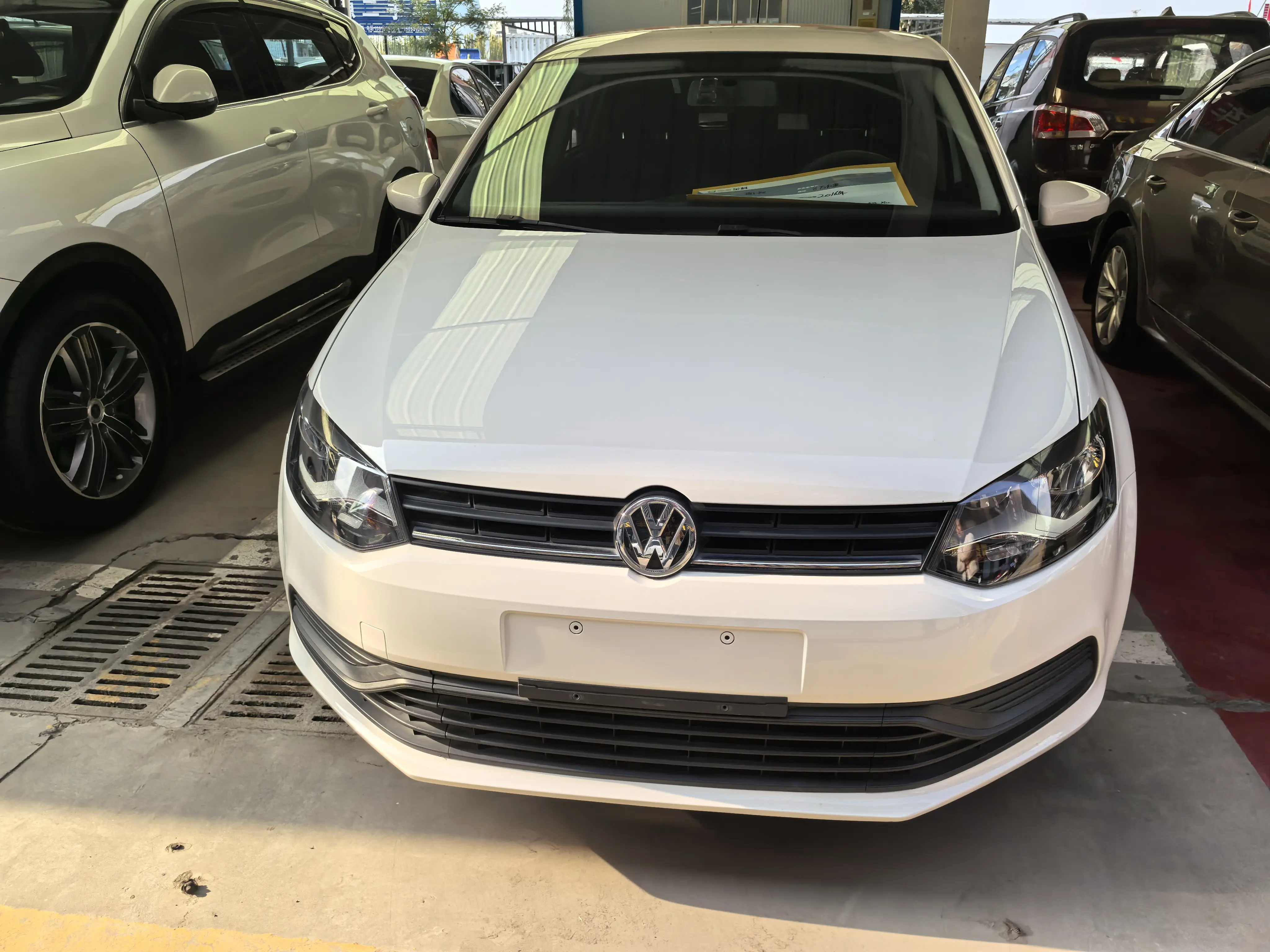 Volkswagen Polo  из Китая