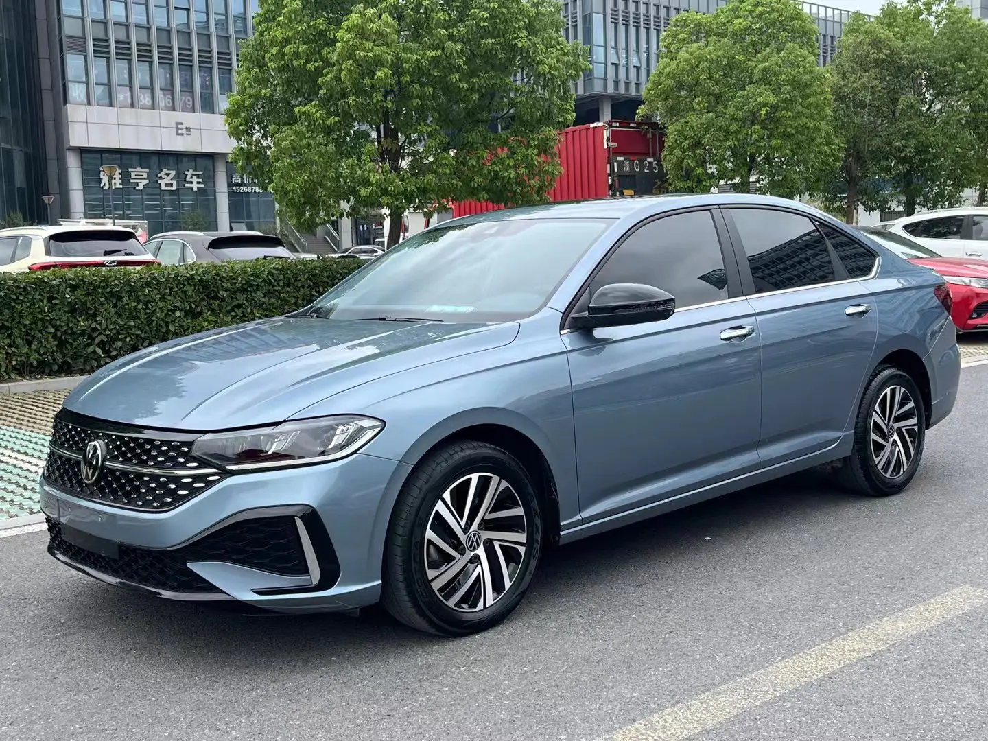 Volkswagen Lavida  из Китая