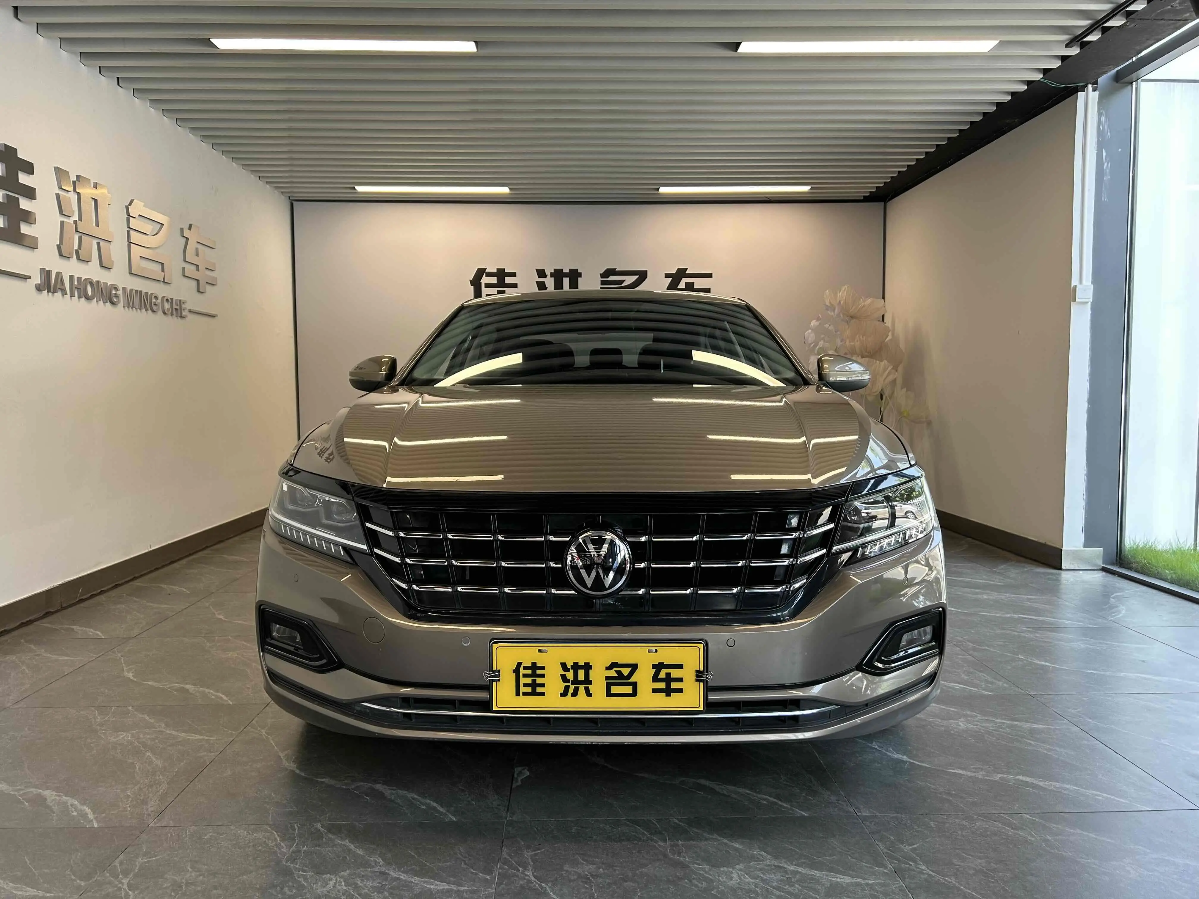 Volkswagen Passat  из Китая