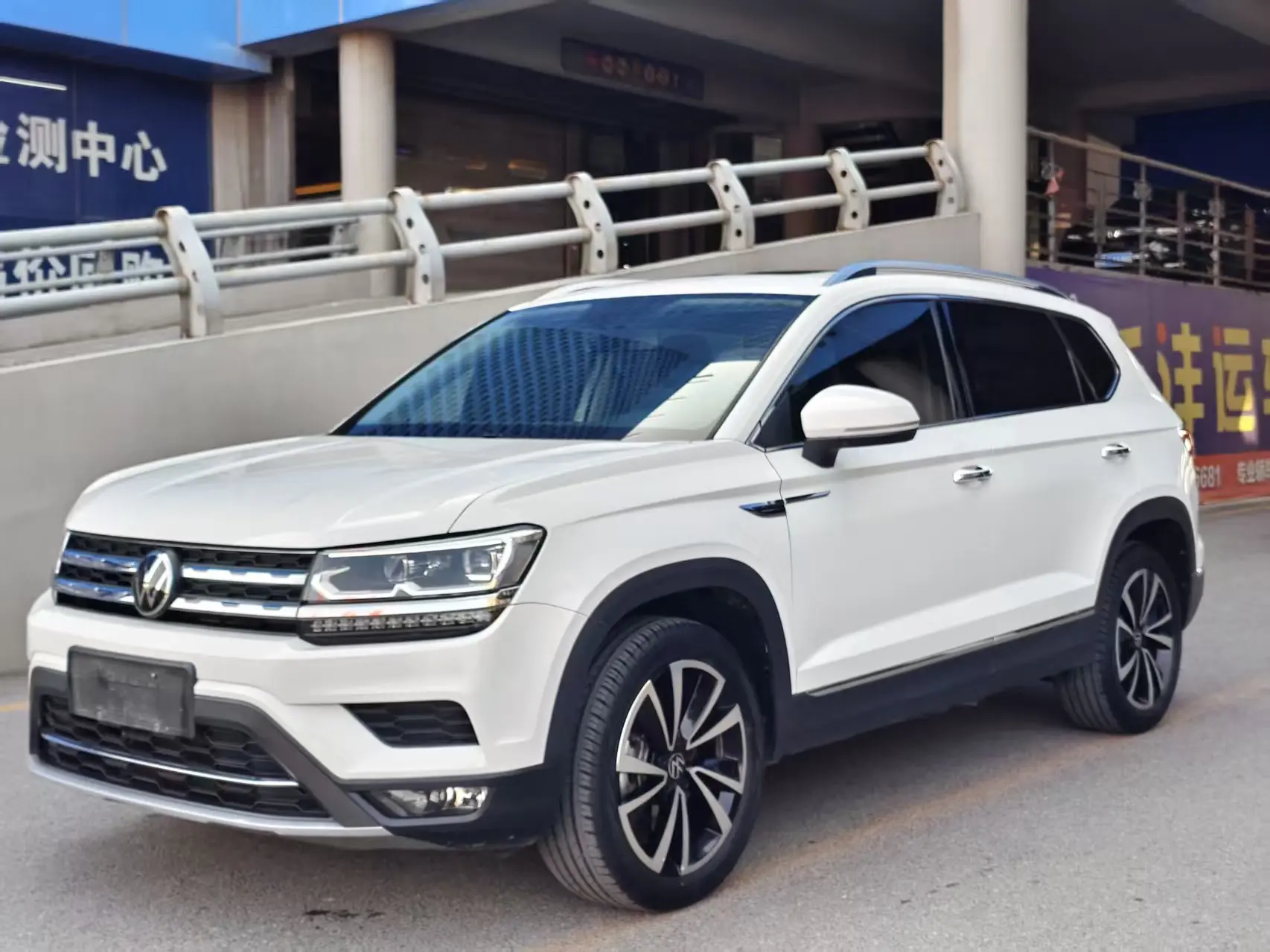 Volkswagen Tharu  из Китая