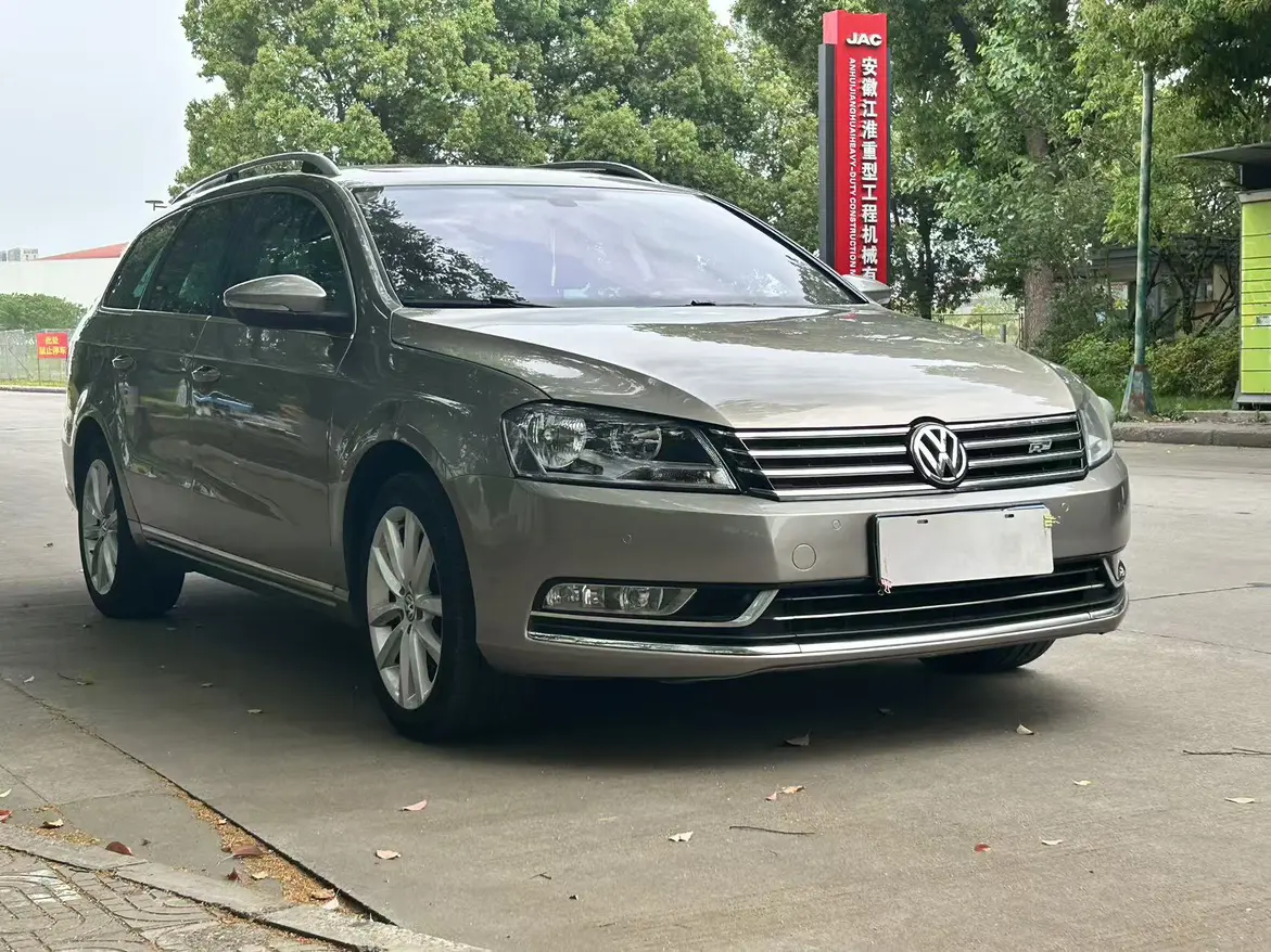 Volkswagen Magotan (imported)