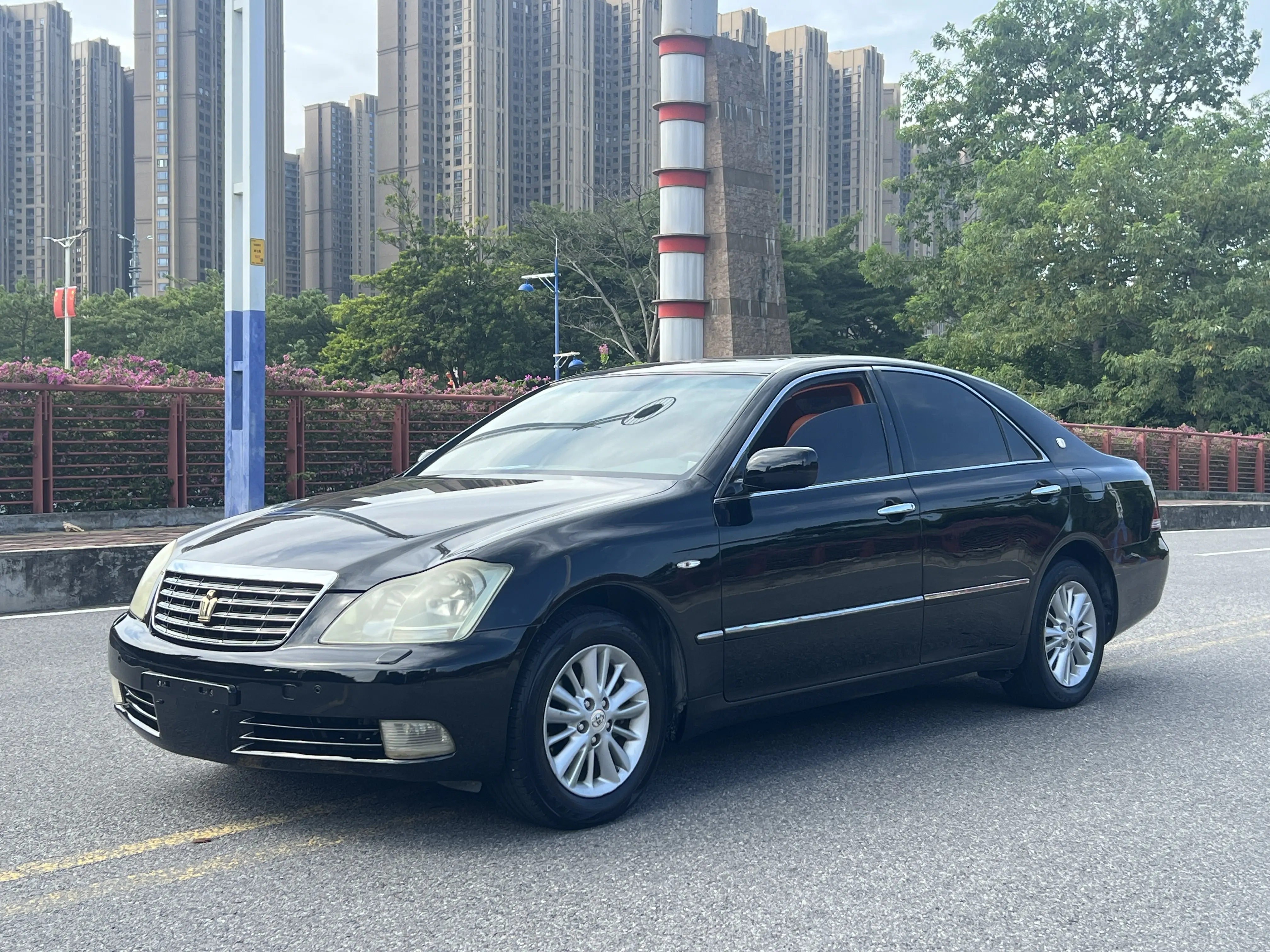 Toyota Crown  из Китая