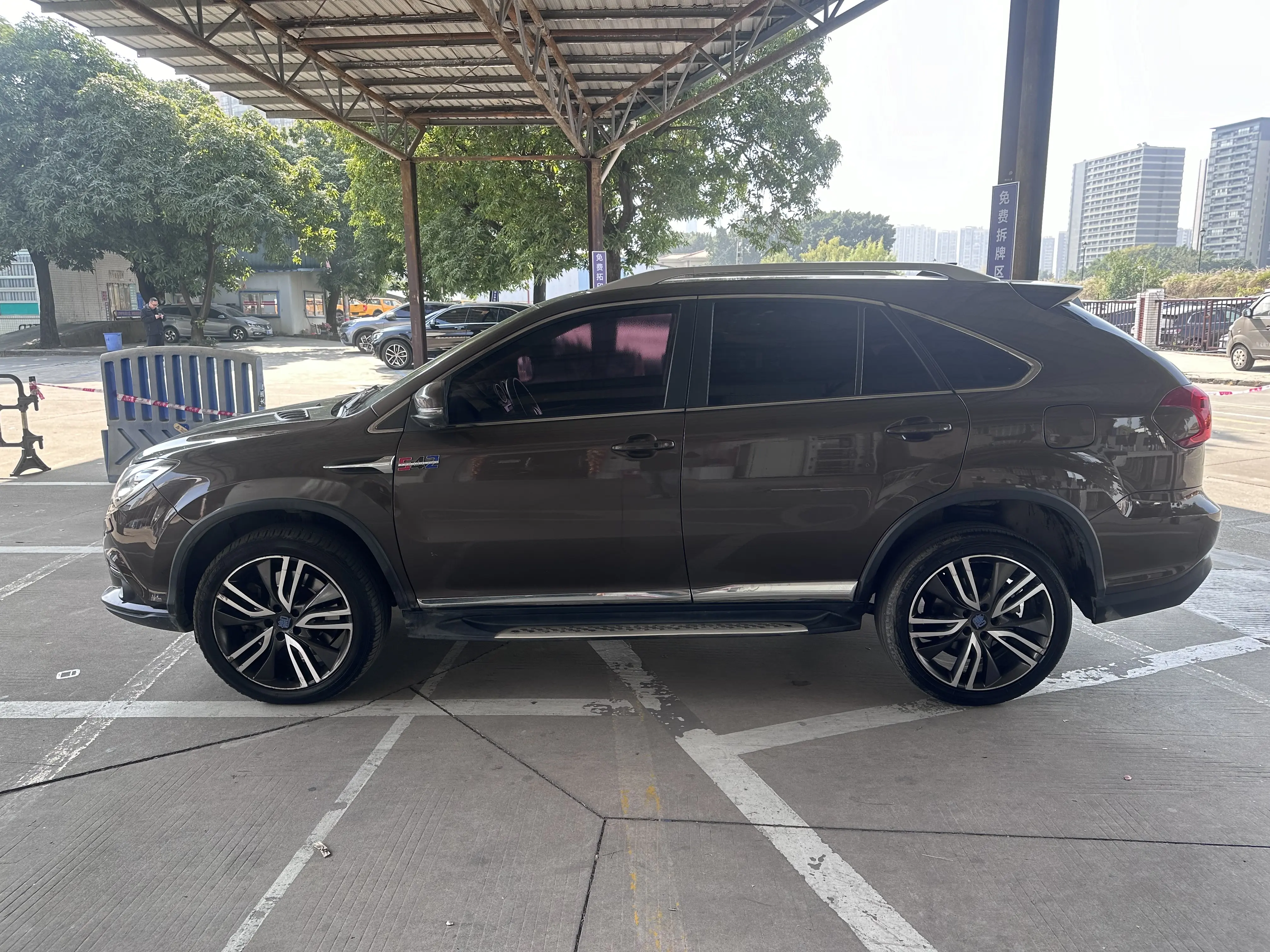 BYD Tang DM