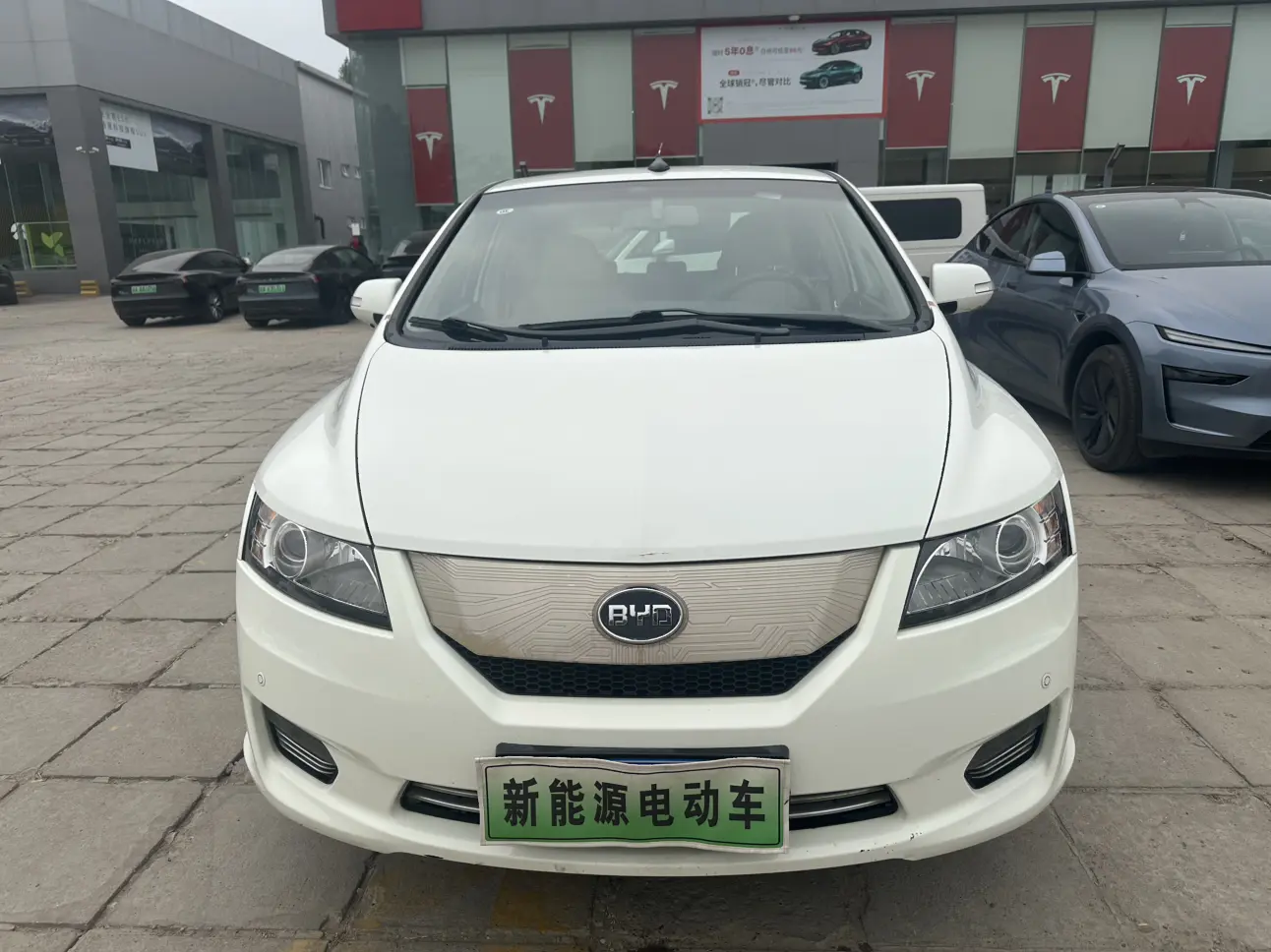 BYD e6