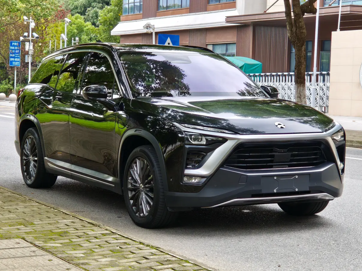 NIO ES8