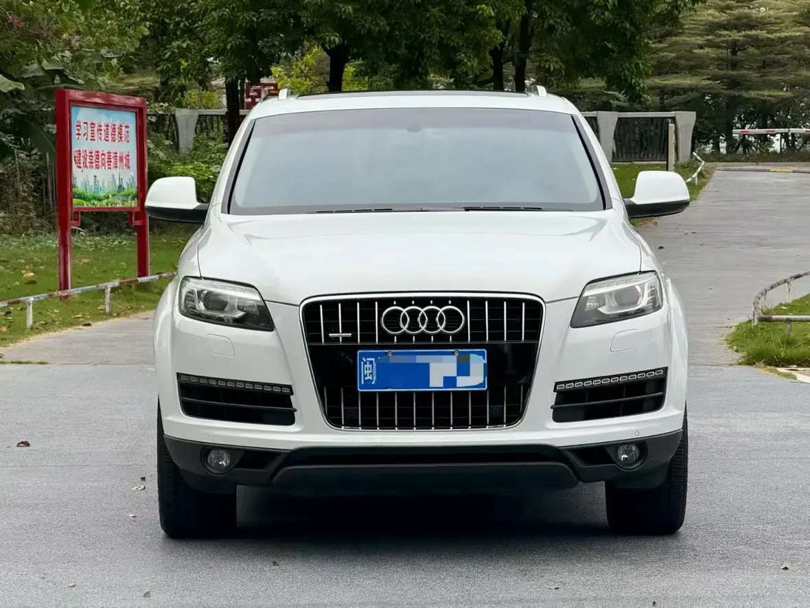 Audi Q7  из Китая