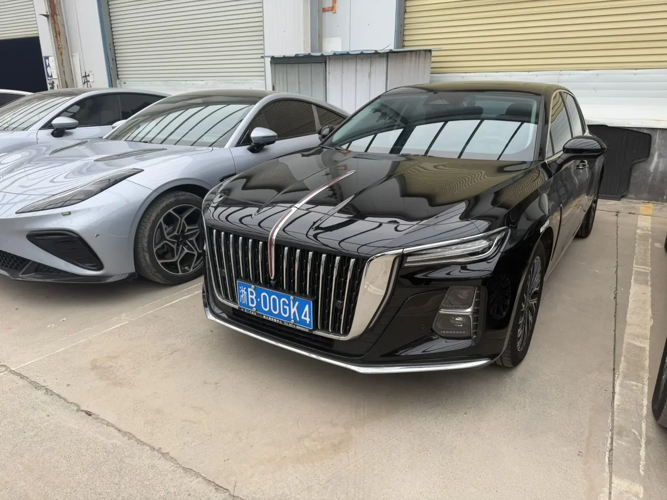 Hongqi H5  из Китая