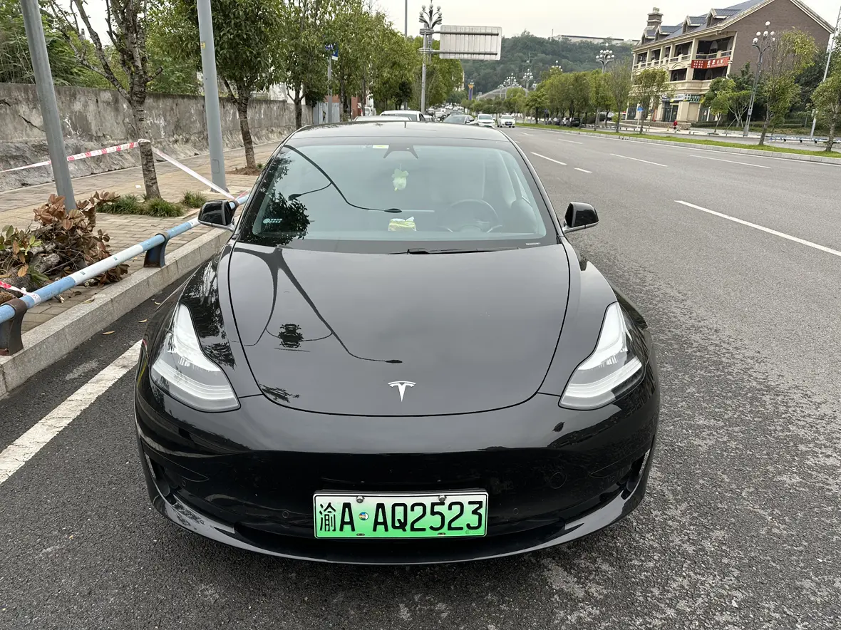 Tesla Model 3  из Китая