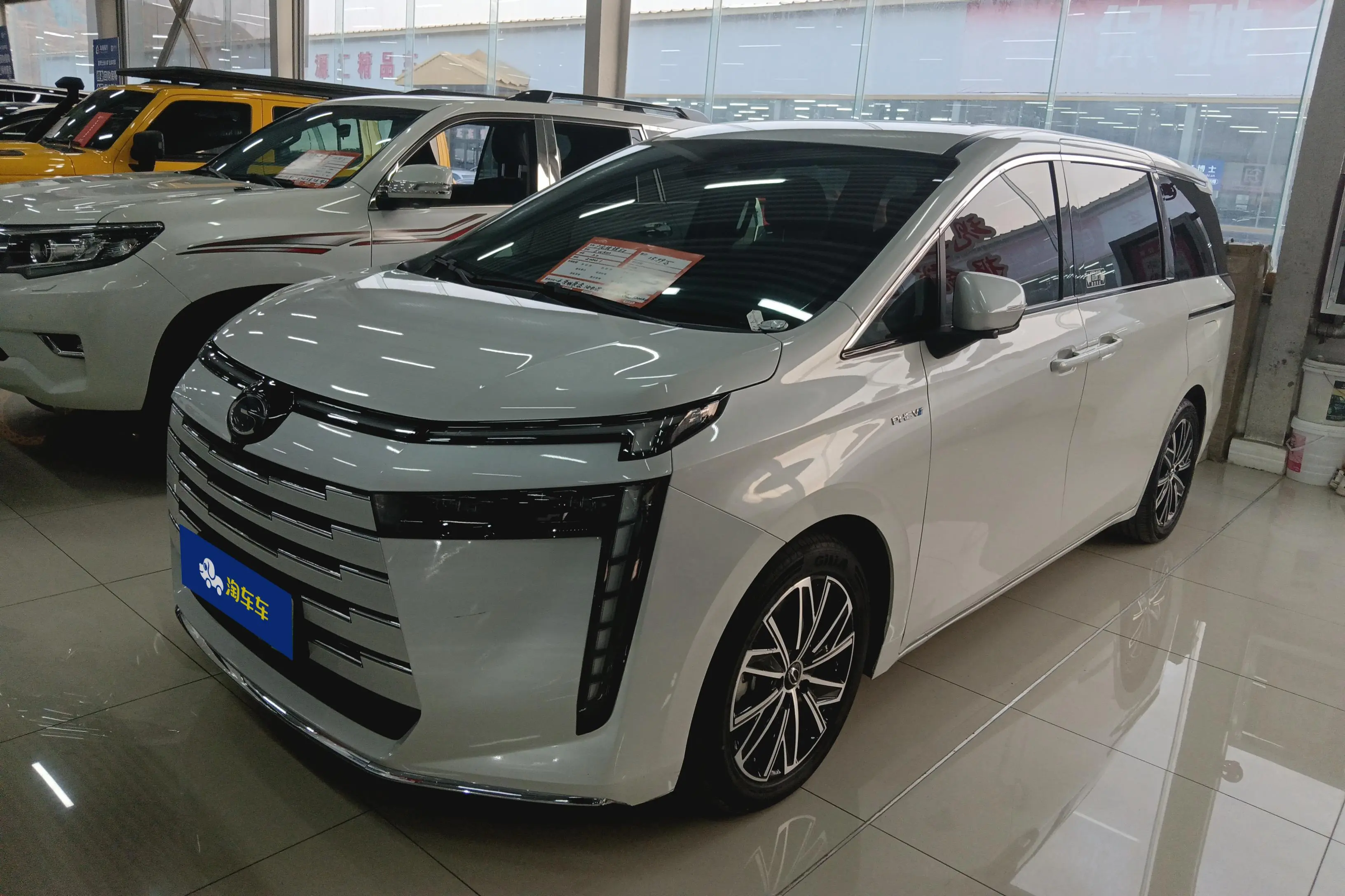 GAC Trumpchi E8 PHEV