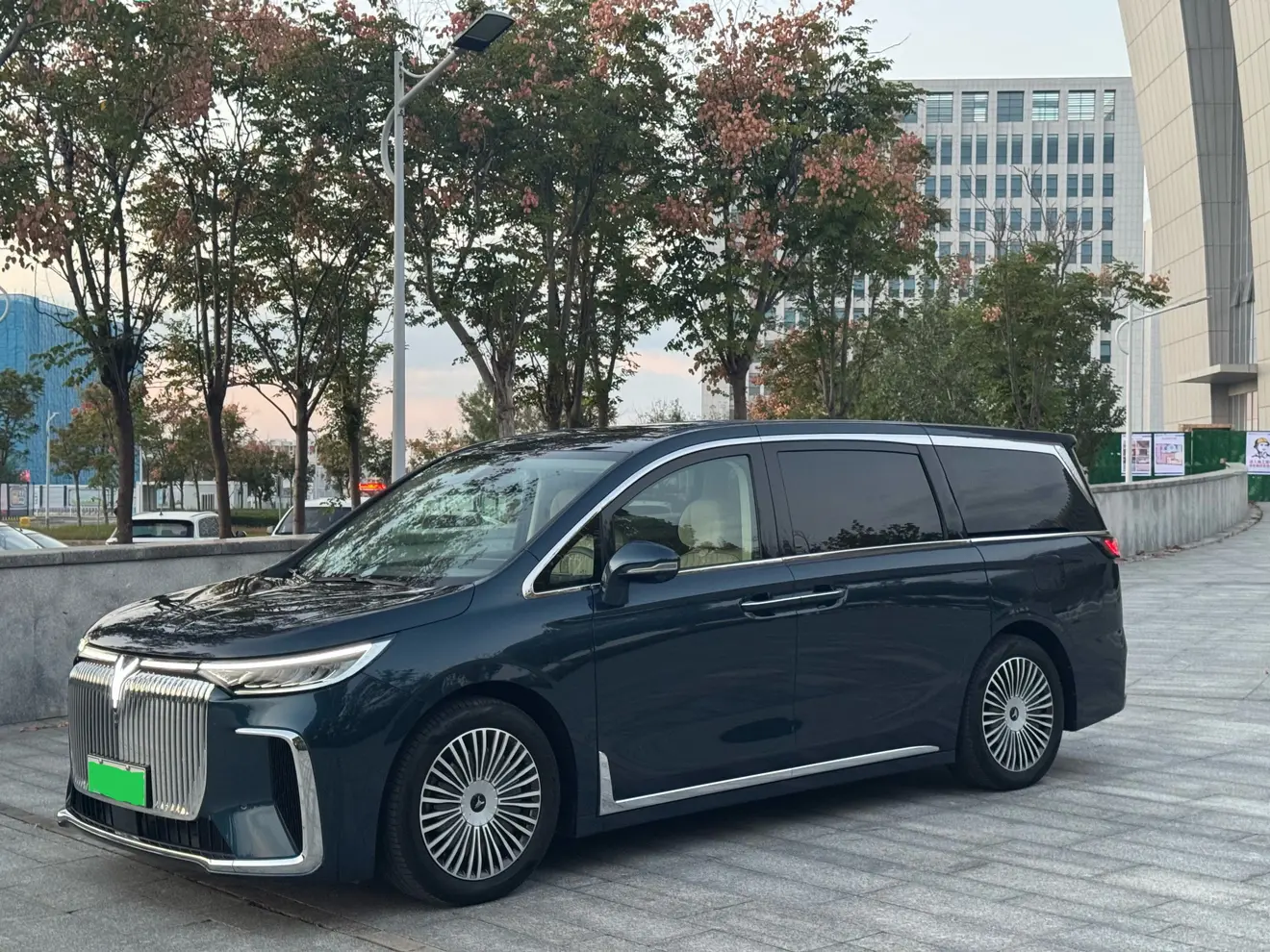 Voyah Lantu Dreamer PHEV  из Китая