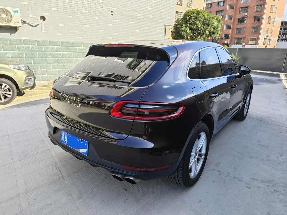 Porsche Macan