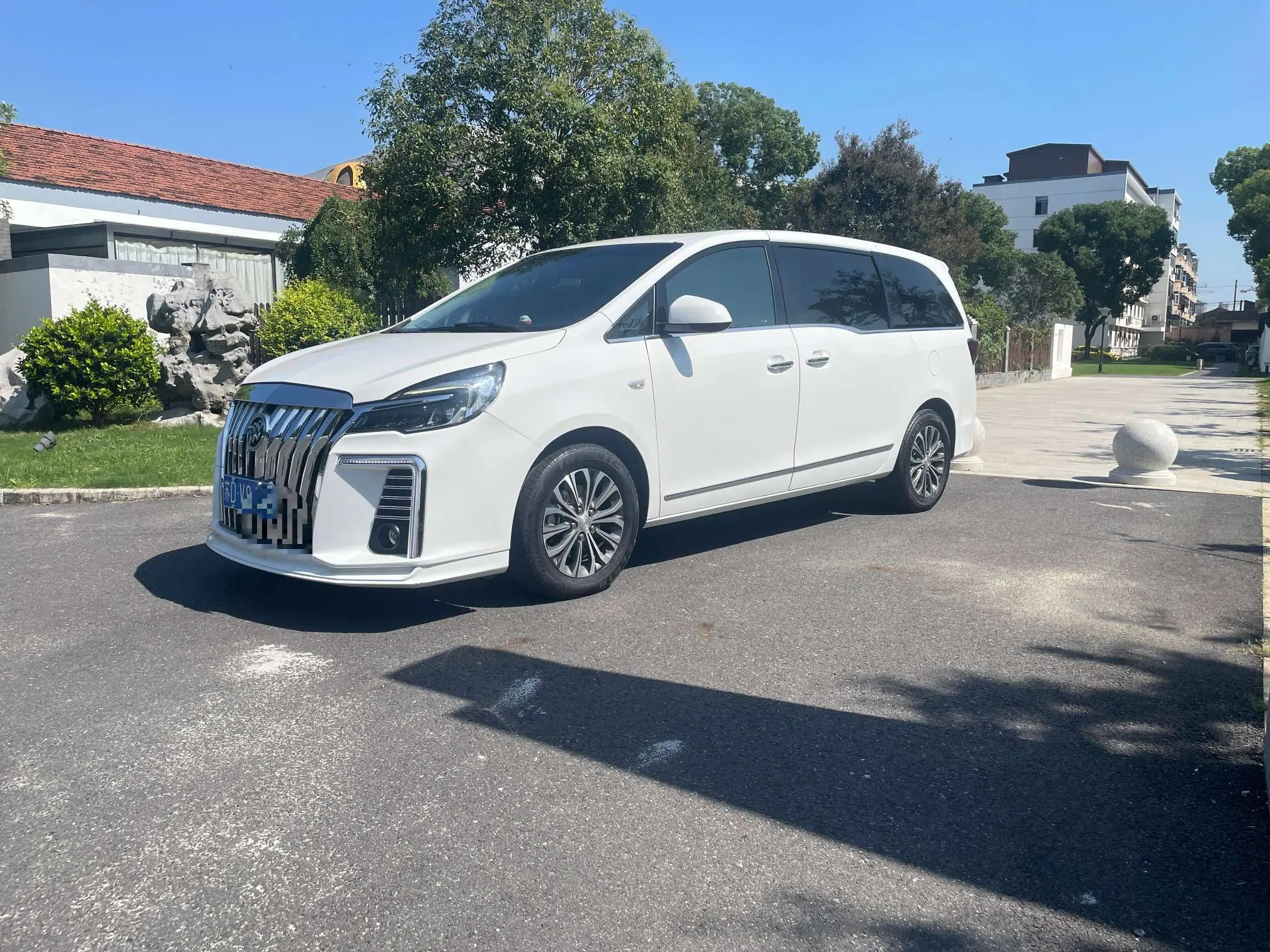 Buick GL8  из Китая