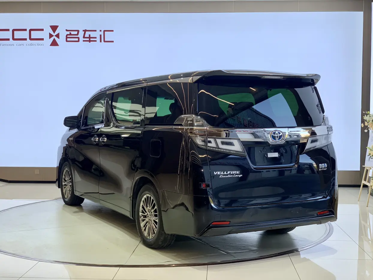 Toyota Crown Wellfire