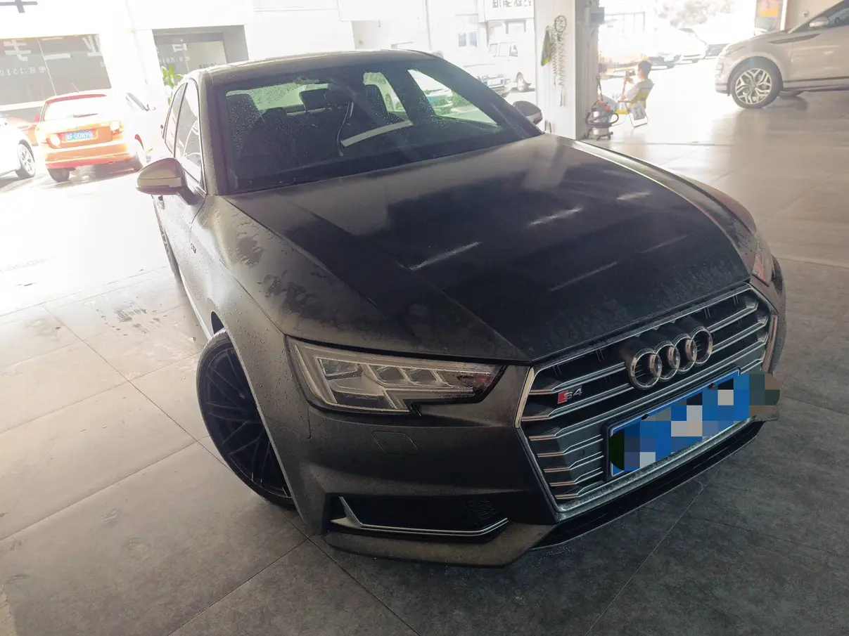 Audi S4