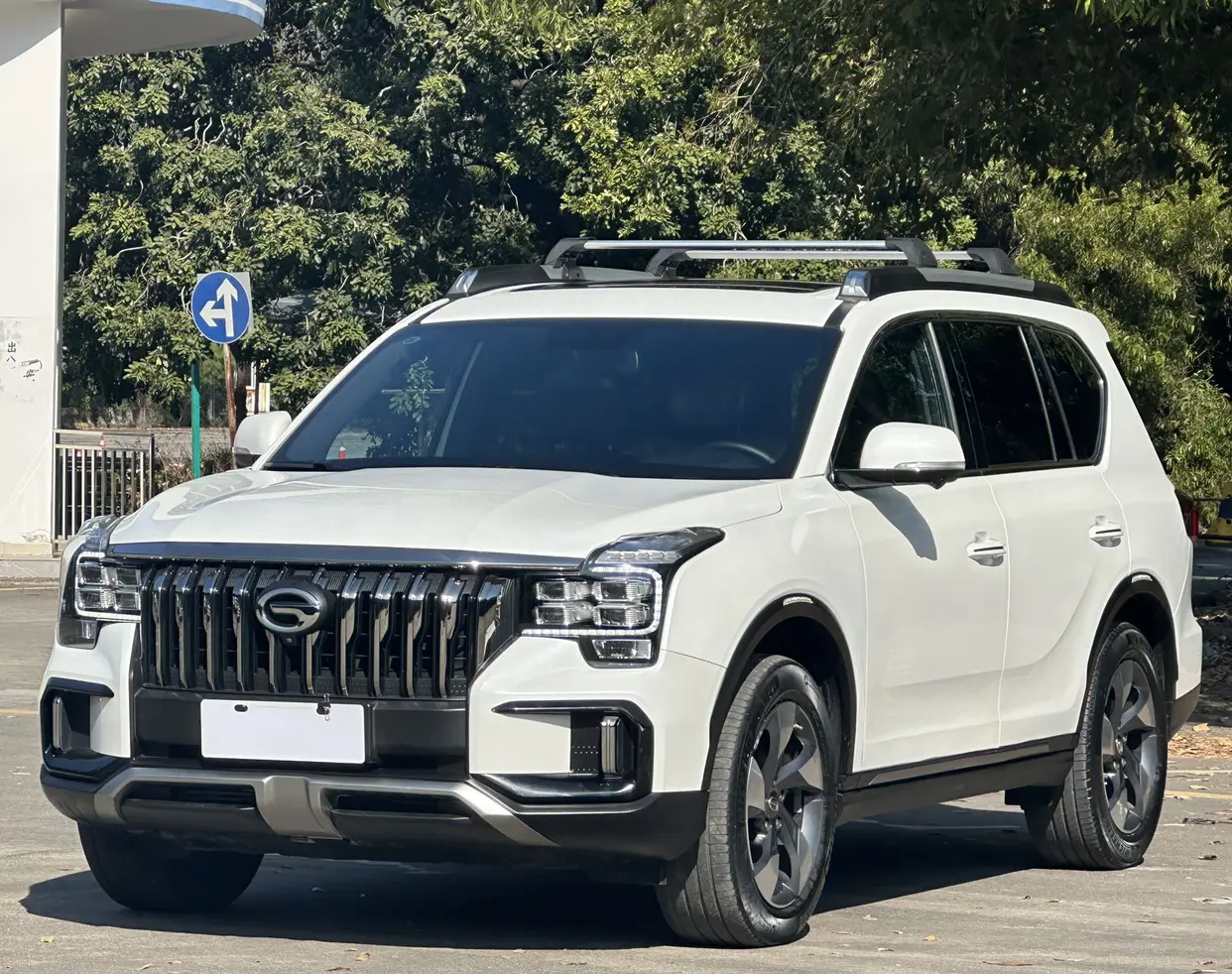 GAC Trumpchi GS8  из Китая