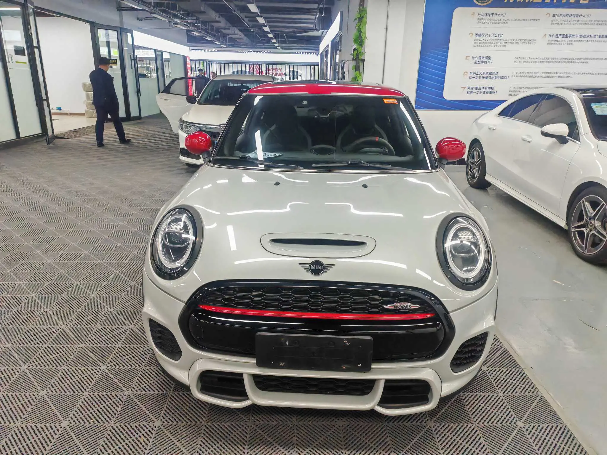 MINI JCW