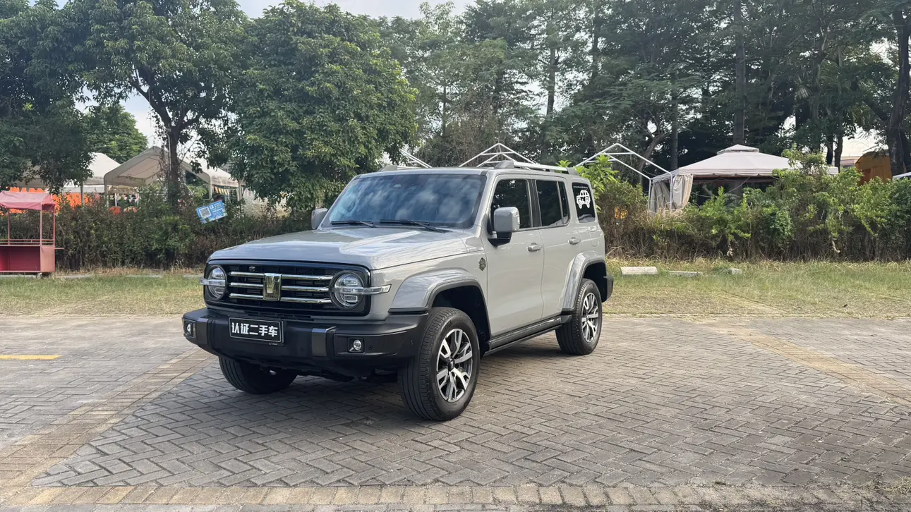 Tank 300  из Китая