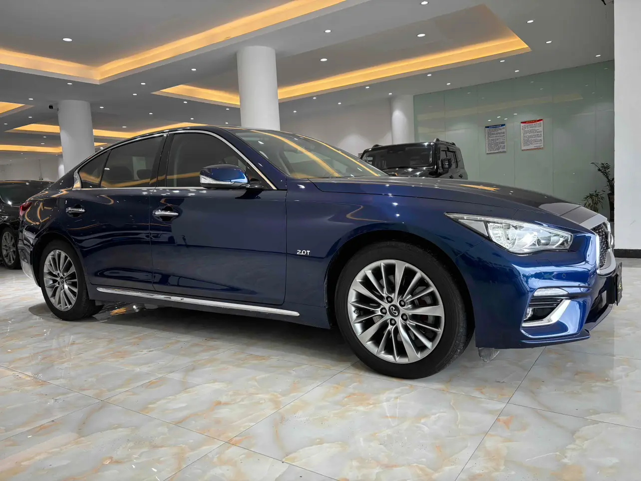 Infiniti Q50L