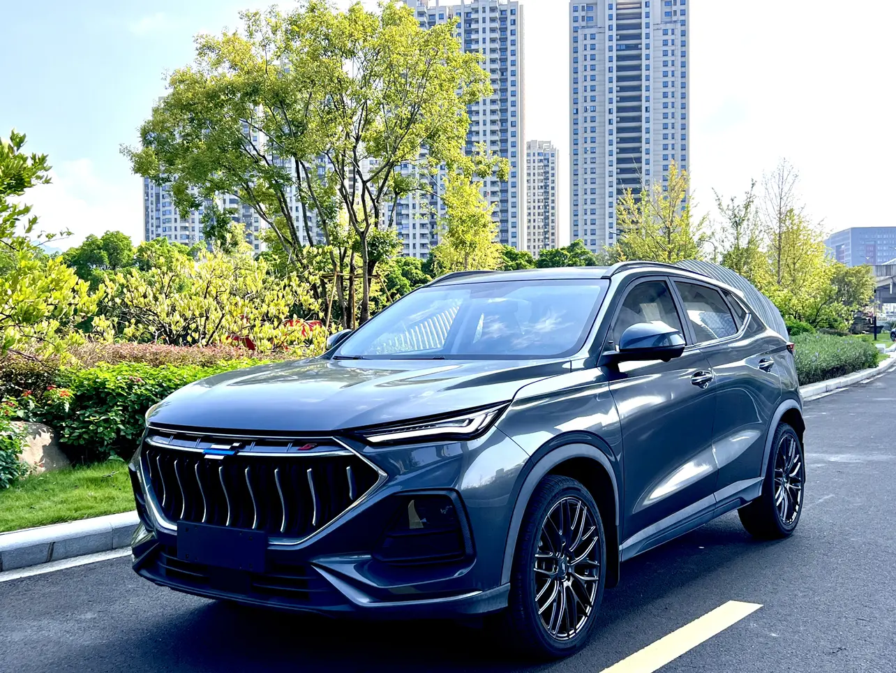 Oshan Changan Auchan X5