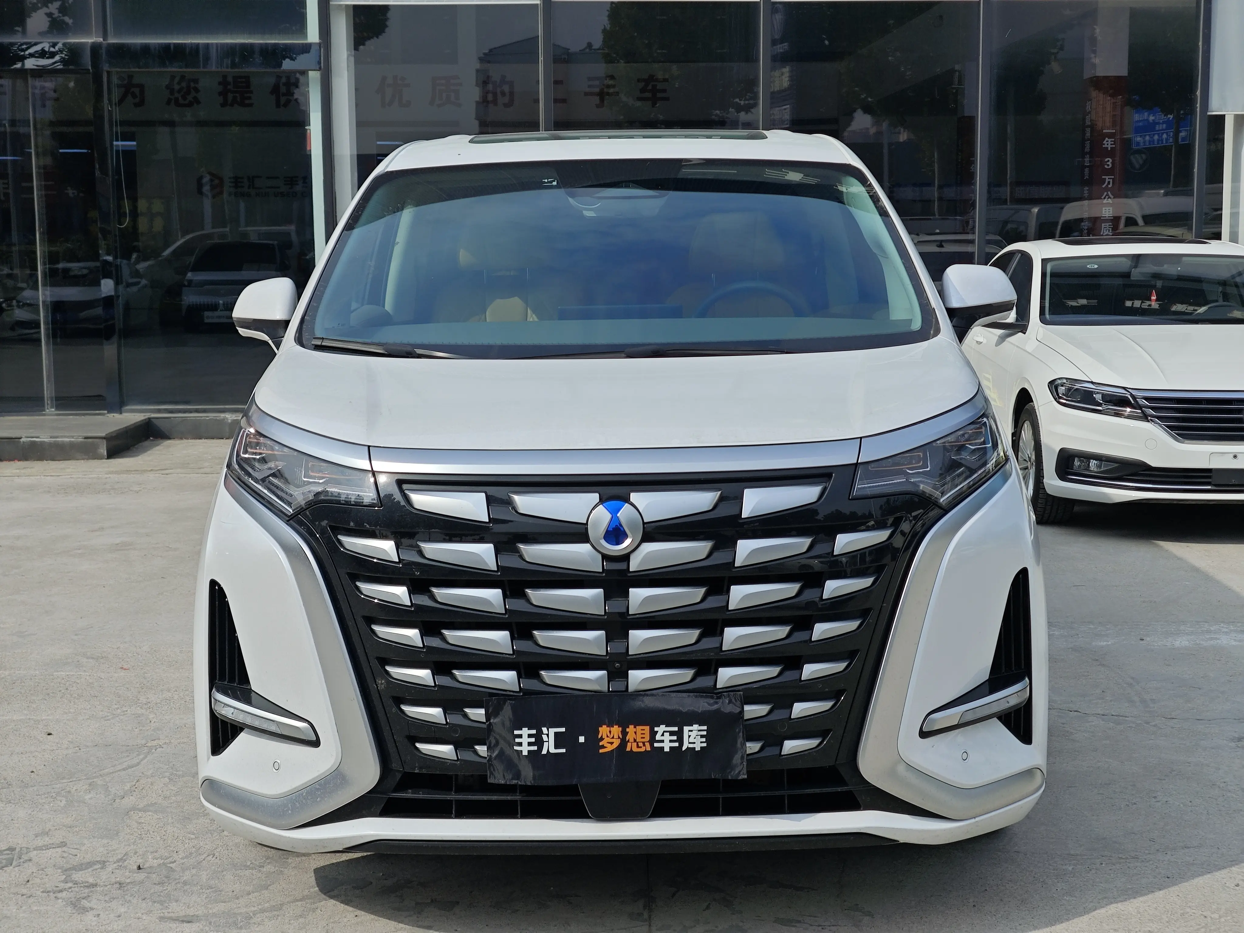 Denza D9 DM  из Китая