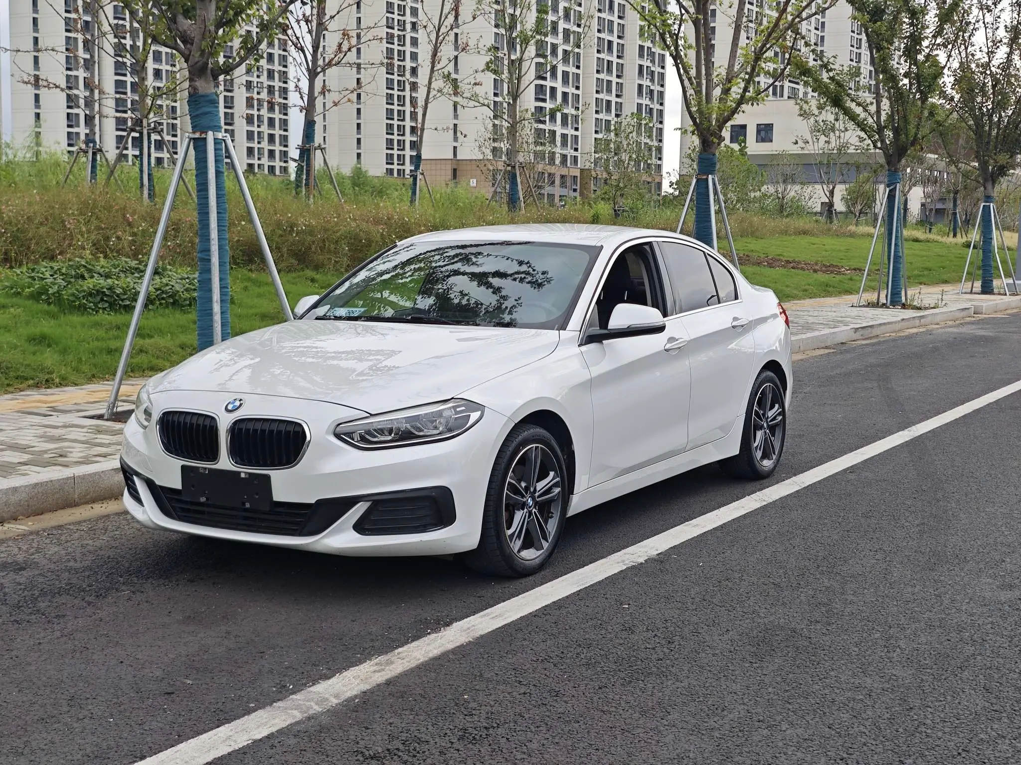 BMW 1 Series  из Китая