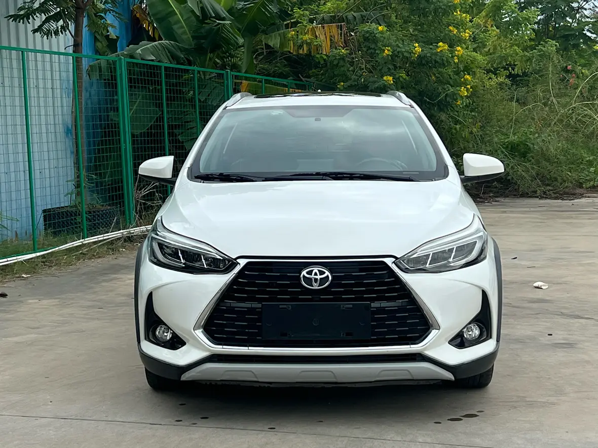 Toyota YARiS L to dazzle