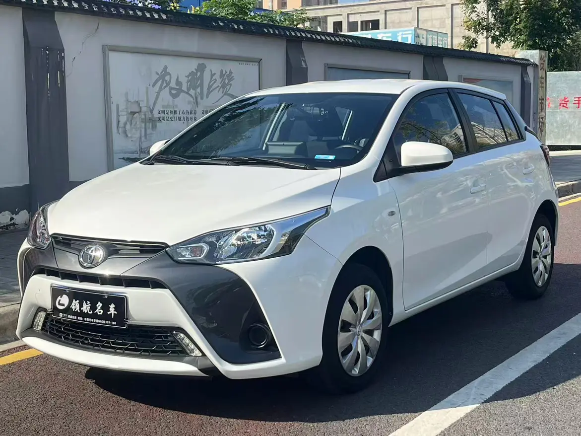 Toyota Yaris L  из Китая