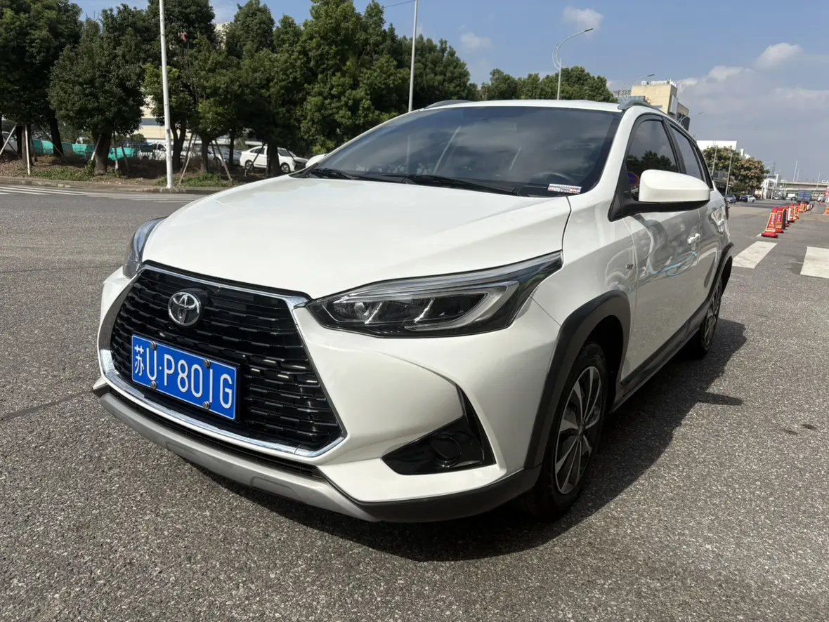 Toyota YARiS L to dazzle