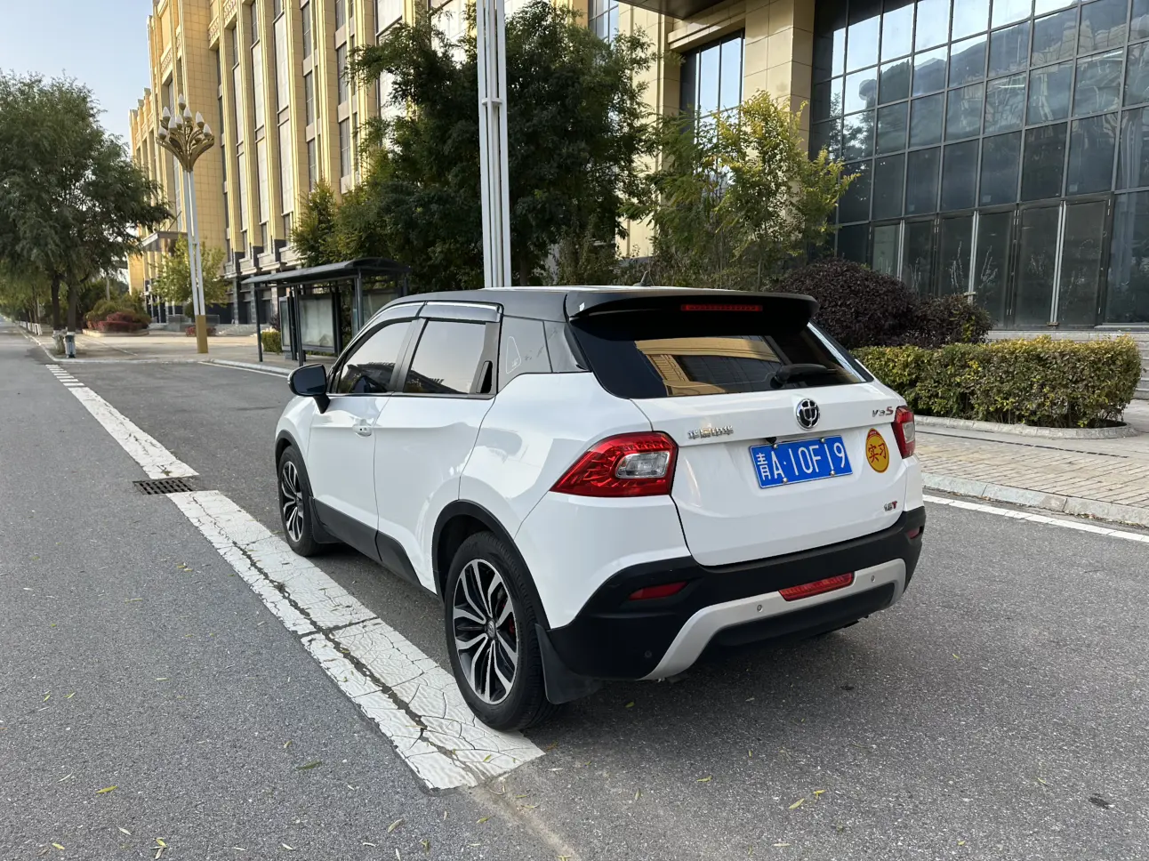 Brilliance China V3