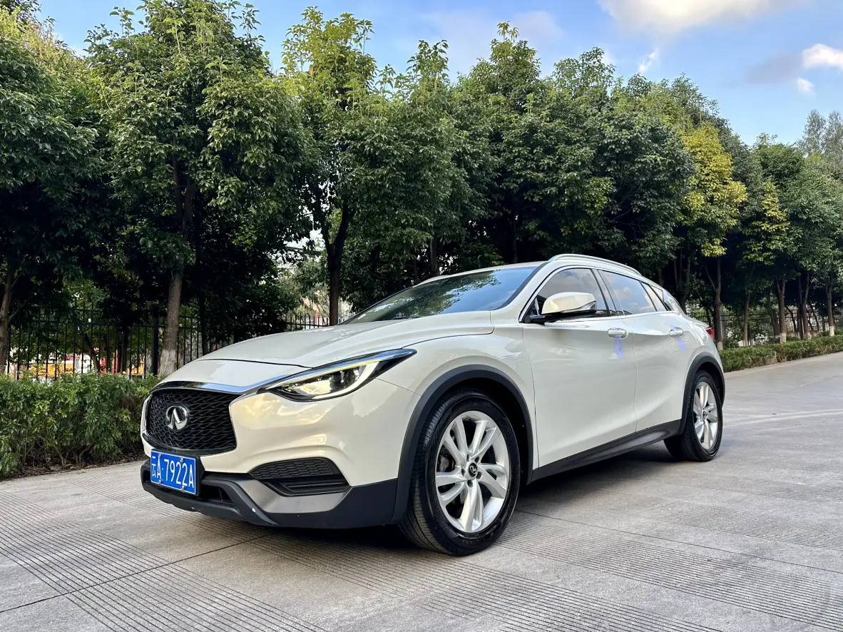 Infiniti QX30
