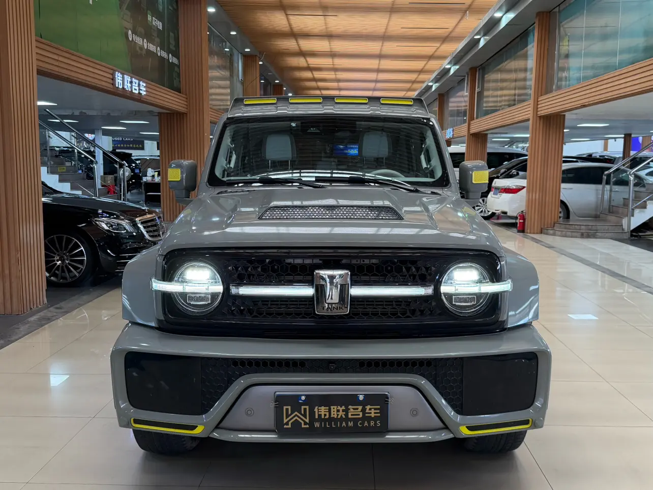 Tank Cyber  300  из Китая