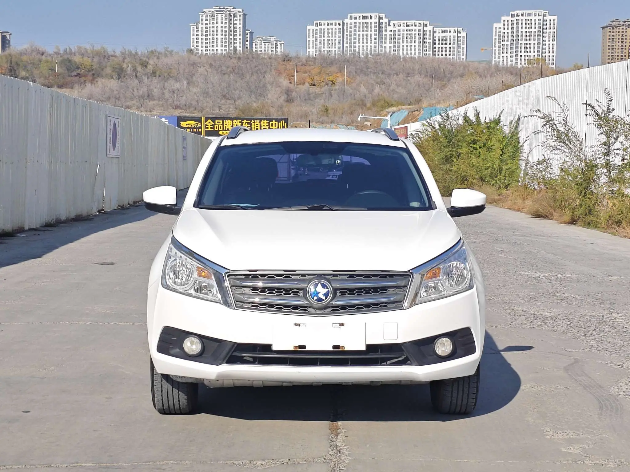 Kai Chen Venucia T70