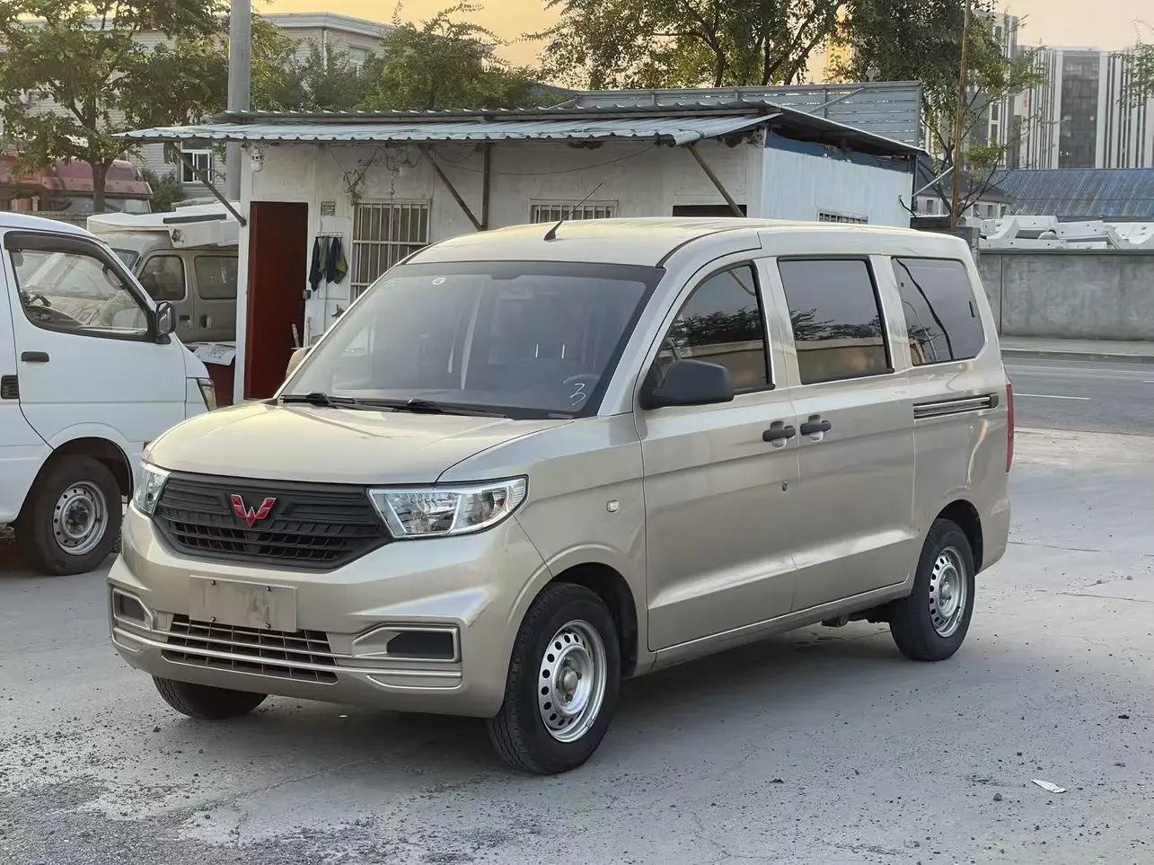Wuling Hongguang V