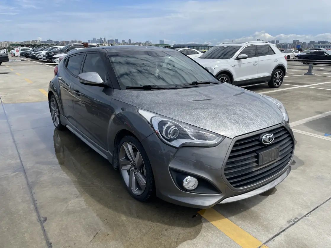 Hyundai Veloster