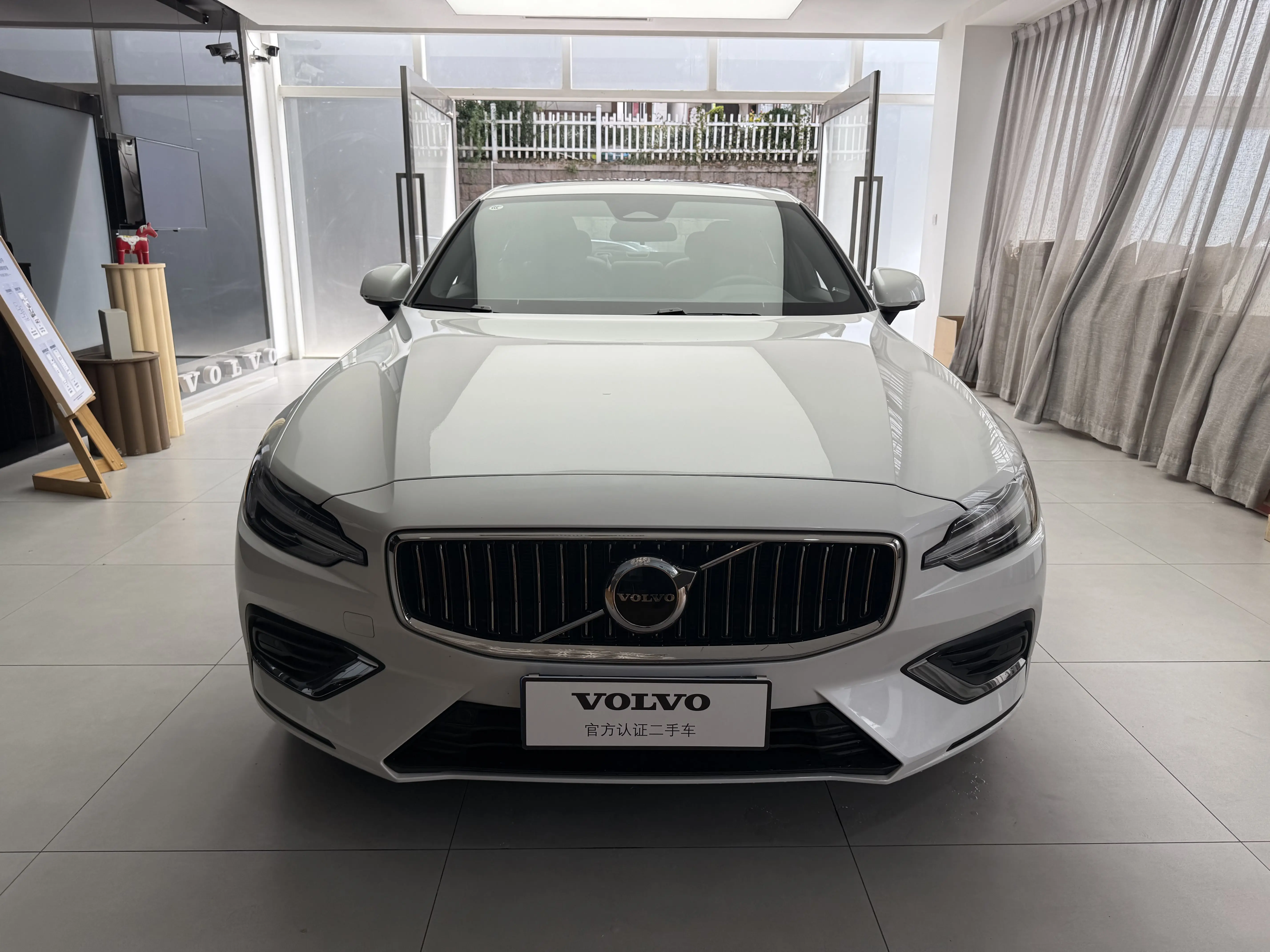 Volvo S60