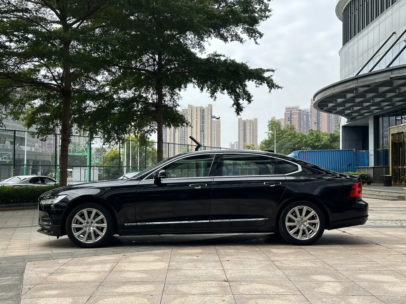 Volvo S90