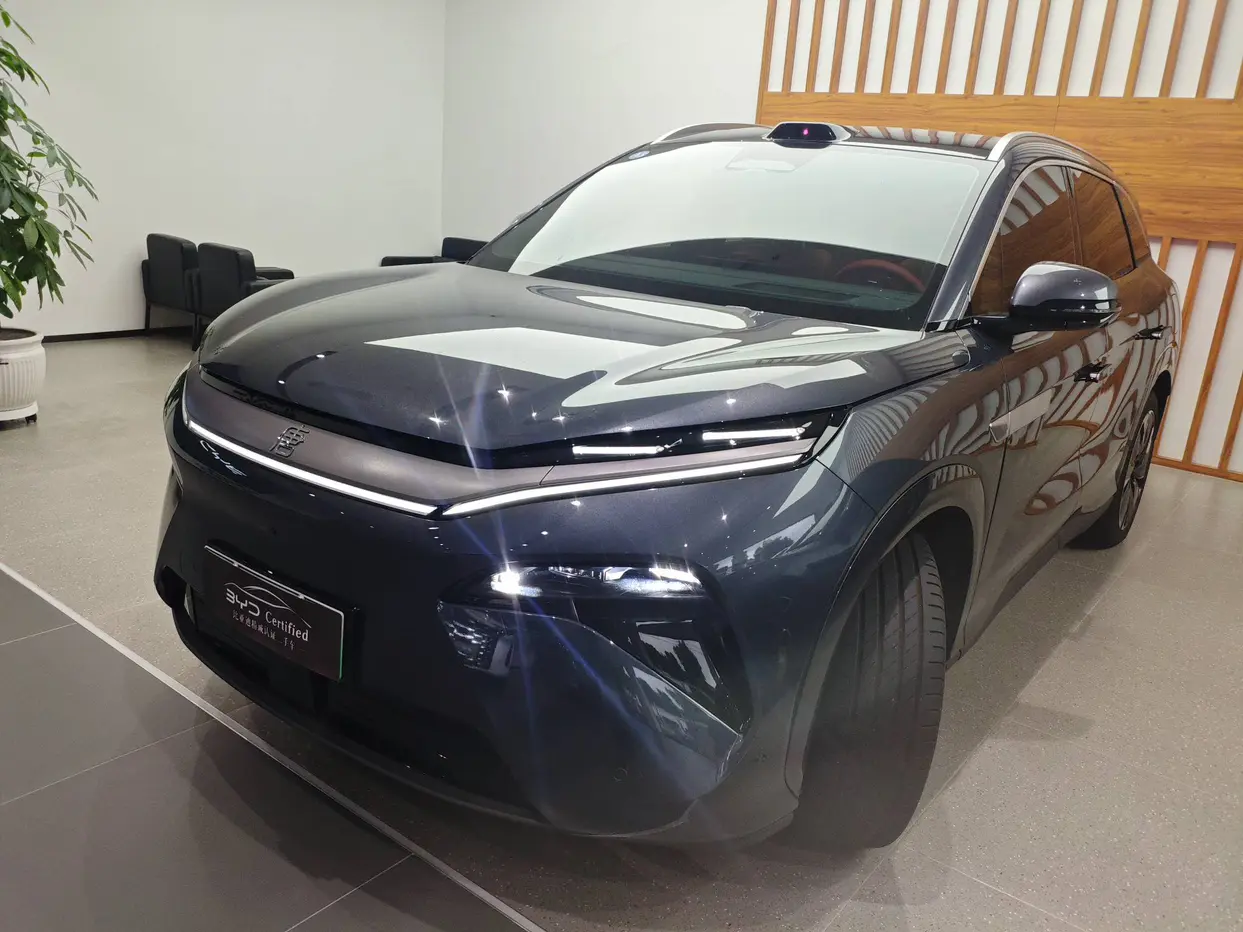 BYD Tang L EV
