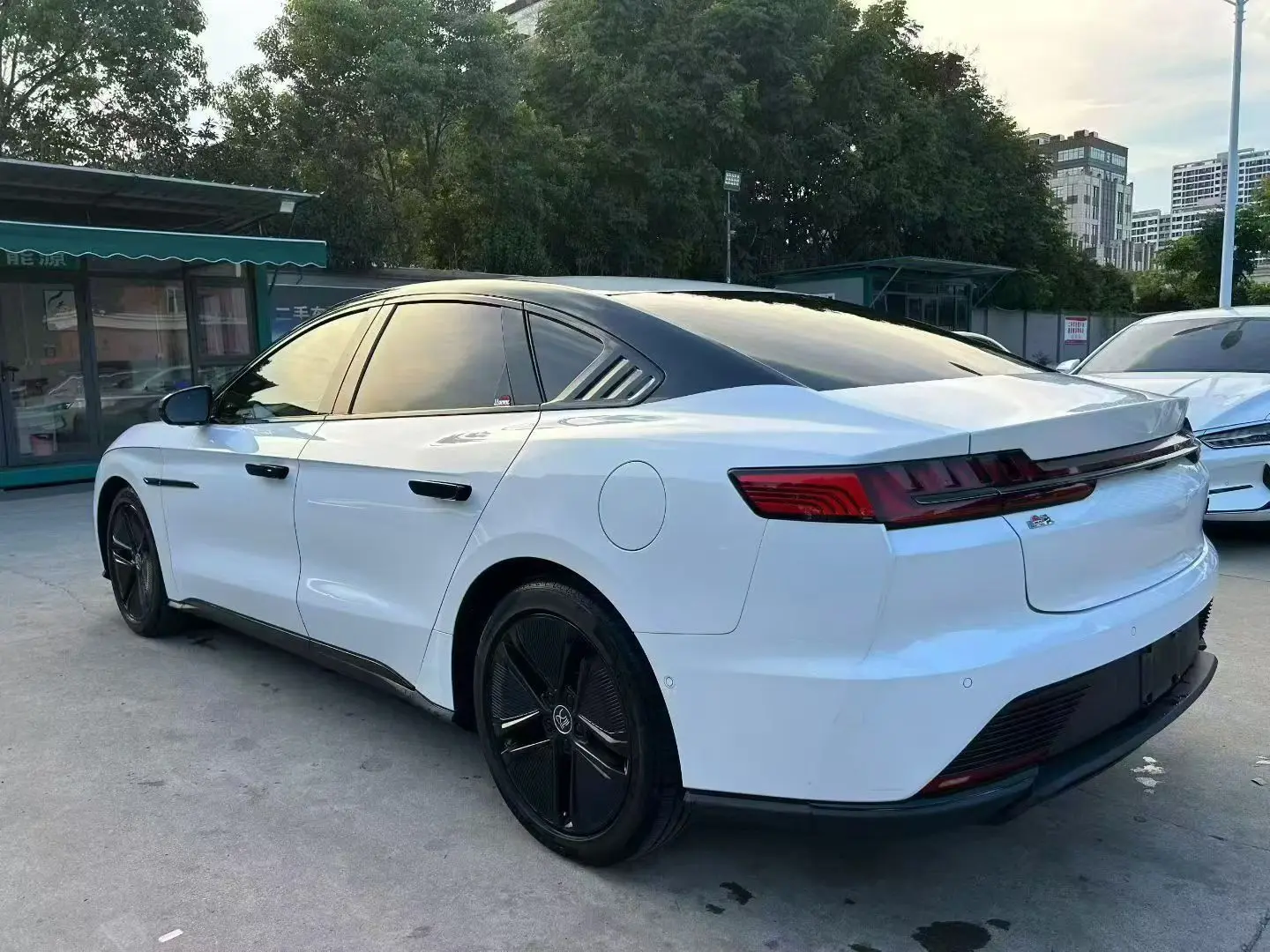 BYD Han EV