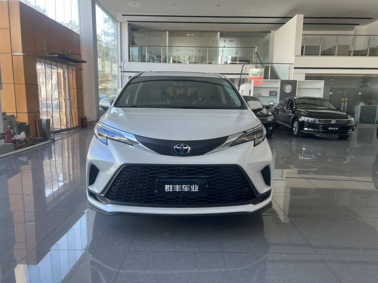 Toyota Granvia  из Китая