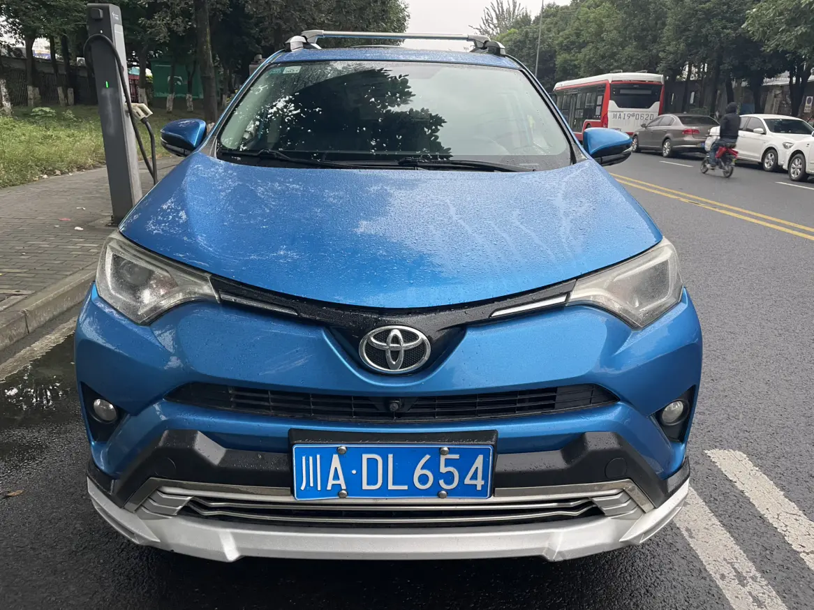 Toyota RAV4  из Китая