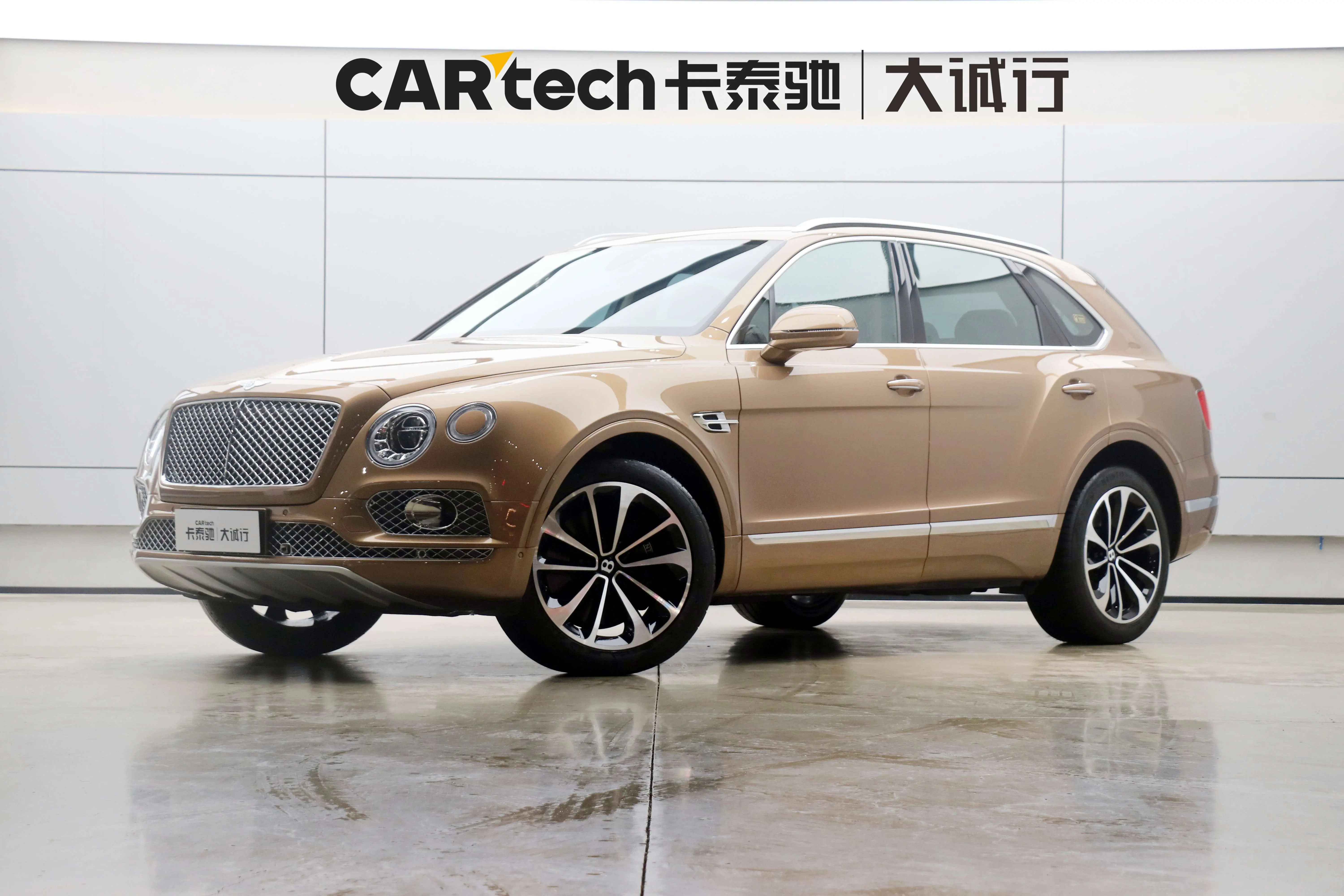 Bentley Bentayga  из Китая